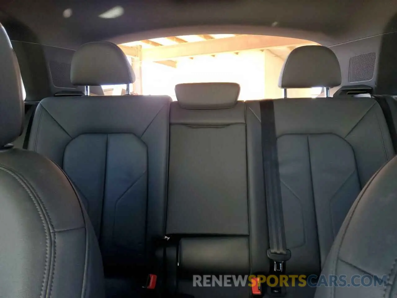 10 Photograph of a damaged car WA1AECF31K1079291 AUDI Q3 2019