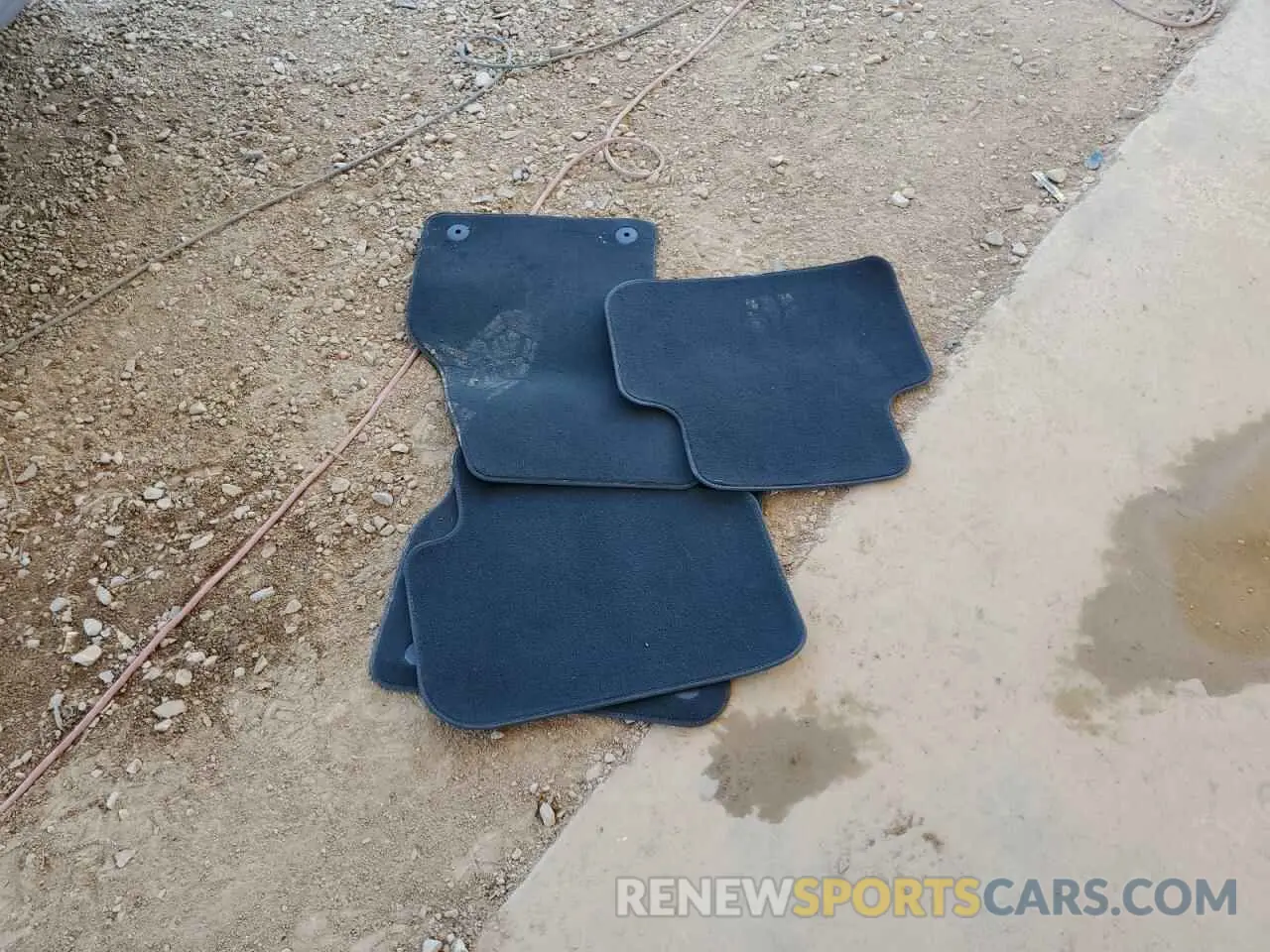 13 Photograph of a damaged car WA1AECF31K1079291 AUDI Q3 2019