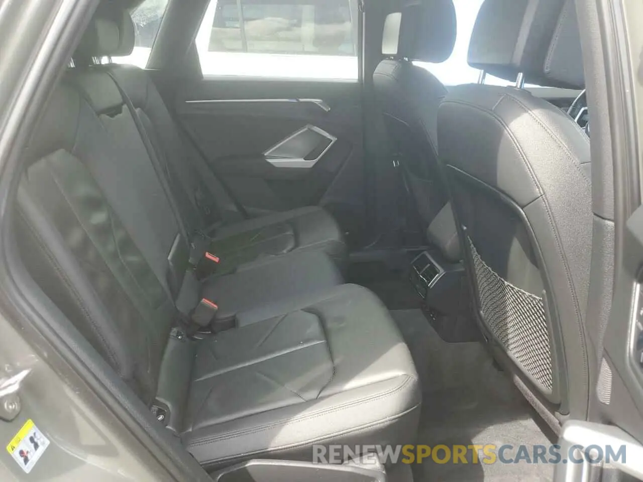 11 Photograph of a damaged car WA1AECF32K1067831 AUDI Q3 2019