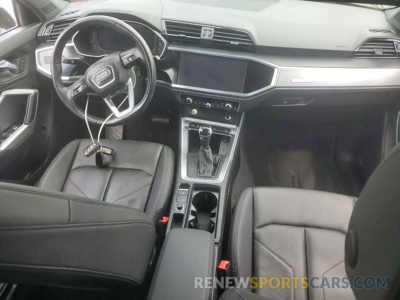 8 Photograph of a damaged car WA1AECF32K1067831 AUDI Q3 2019