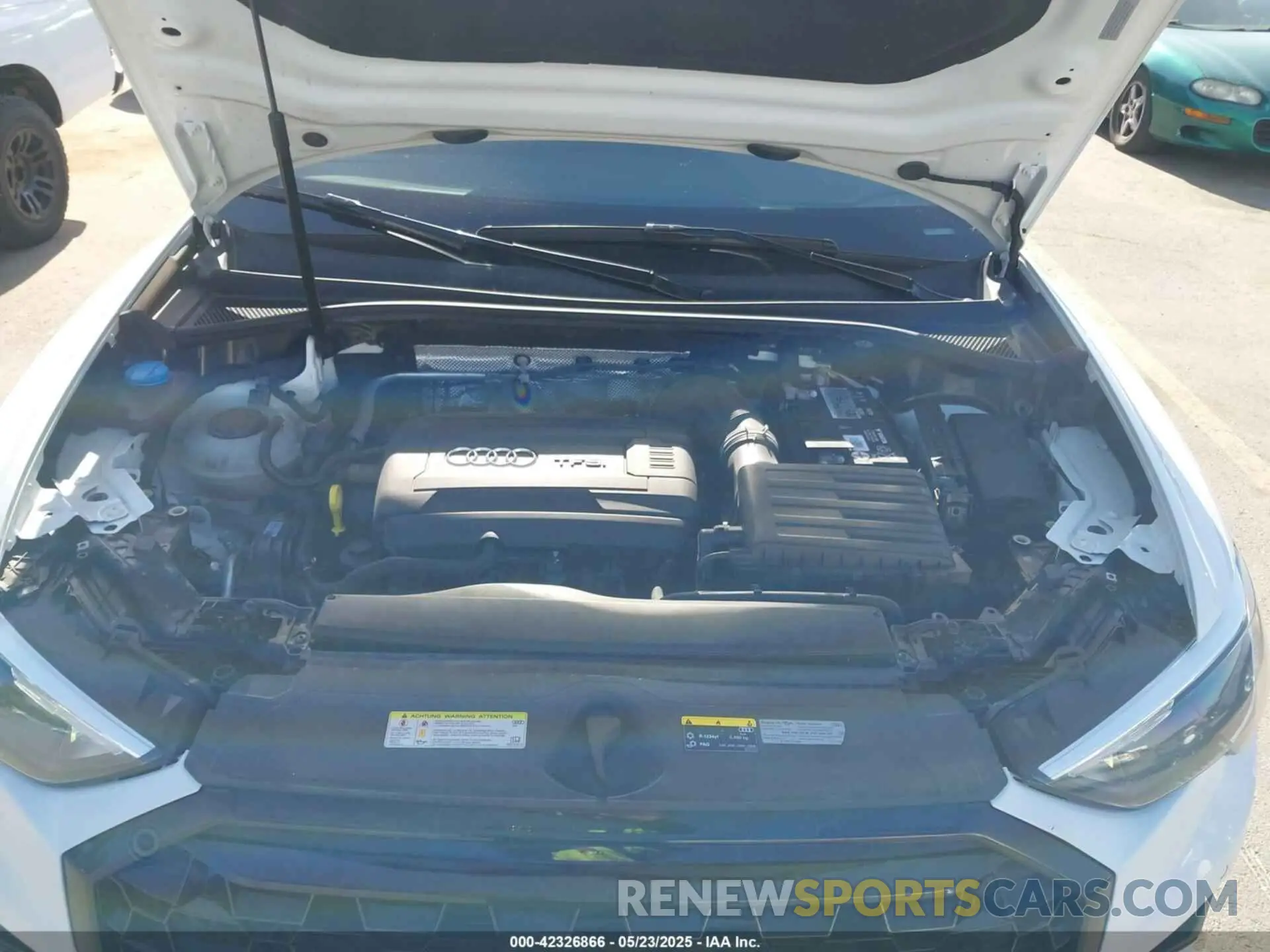 10 Photograph of a damaged car WA1AECF32K1072625 AUDI Q3 2019