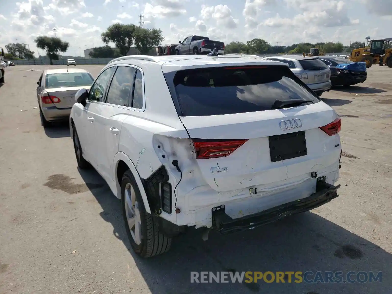 3 Photograph of a damaged car WA1AECF32K1079087 AUDI Q3 2019