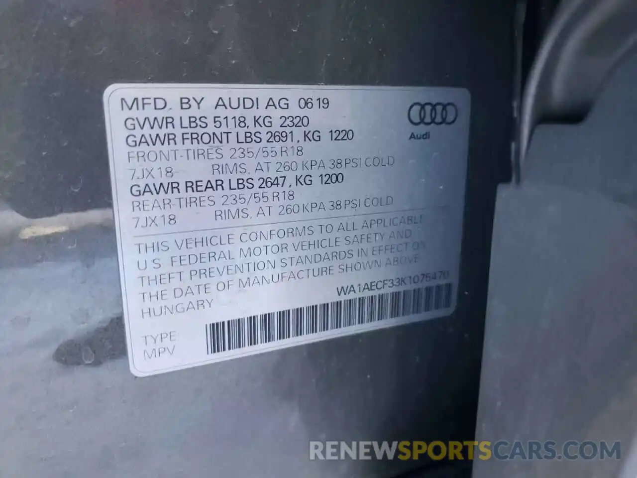 10 Photograph of a damaged car WA1AECF33K1075470 AUDI Q3 2019