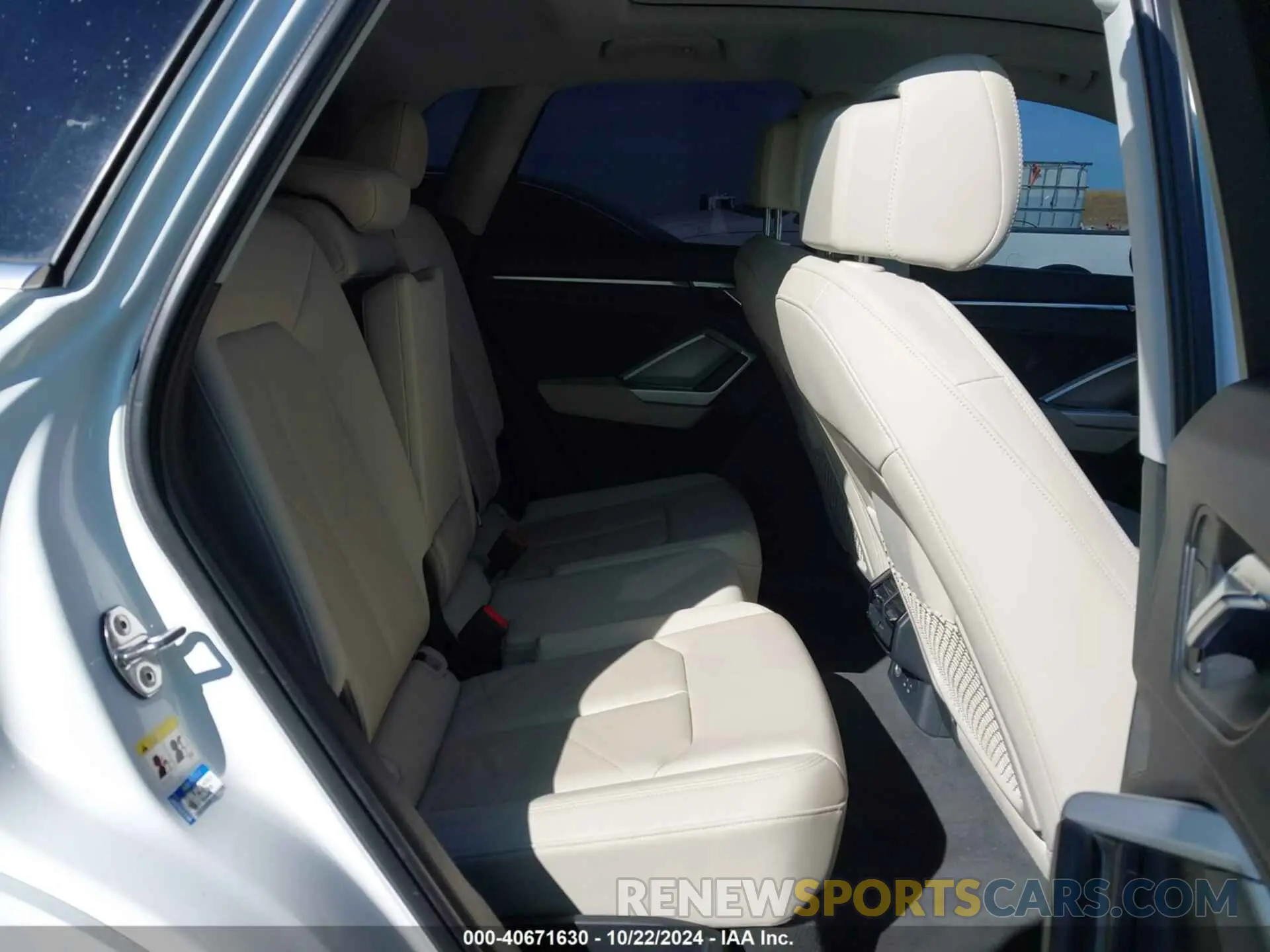 8 Photograph of a damaged car WA1AECF34K1075235 AUDI Q3 2019