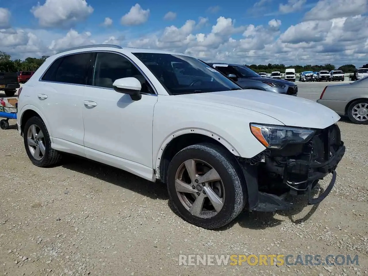 4 Photograph of a damaged car WA1AECF34K1077972 AUDI Q3 2019