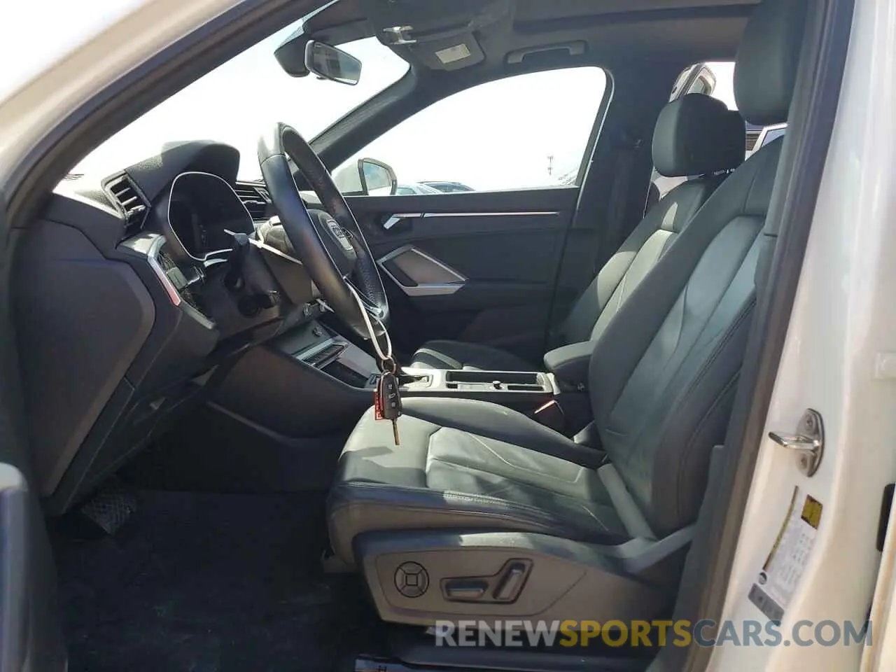 7 Photograph of a damaged car WA1AECF34K1077972 AUDI Q3 2019