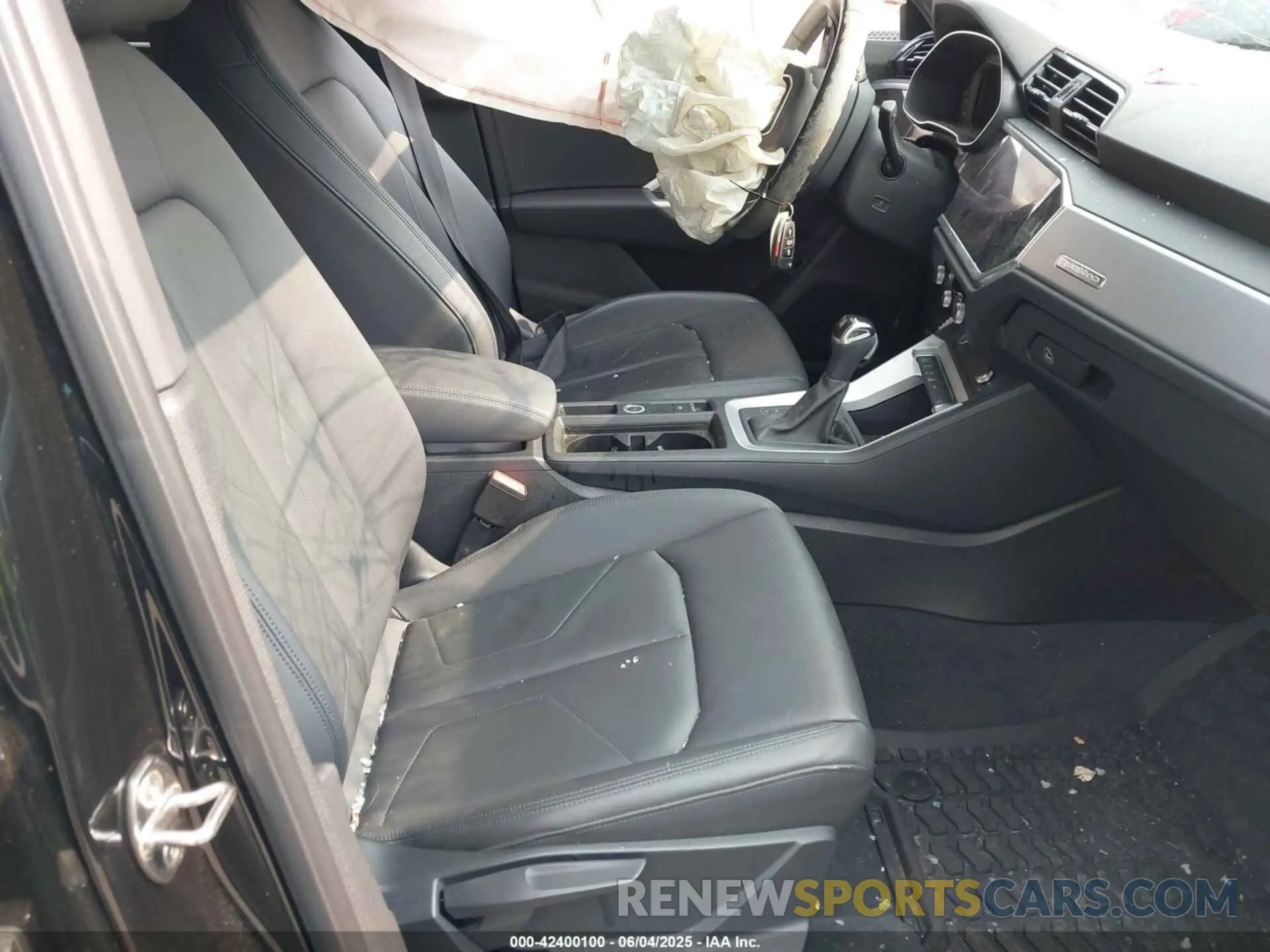 5 Photograph of a damaged car WA1AECF34K1080063 AUDI Q3 2019