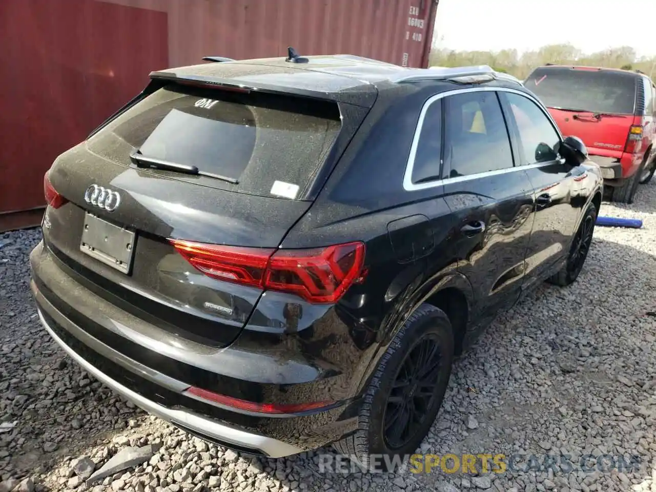 4 Photograph of a damaged car WA1AECF39K1083136 AUDI Q3 2019