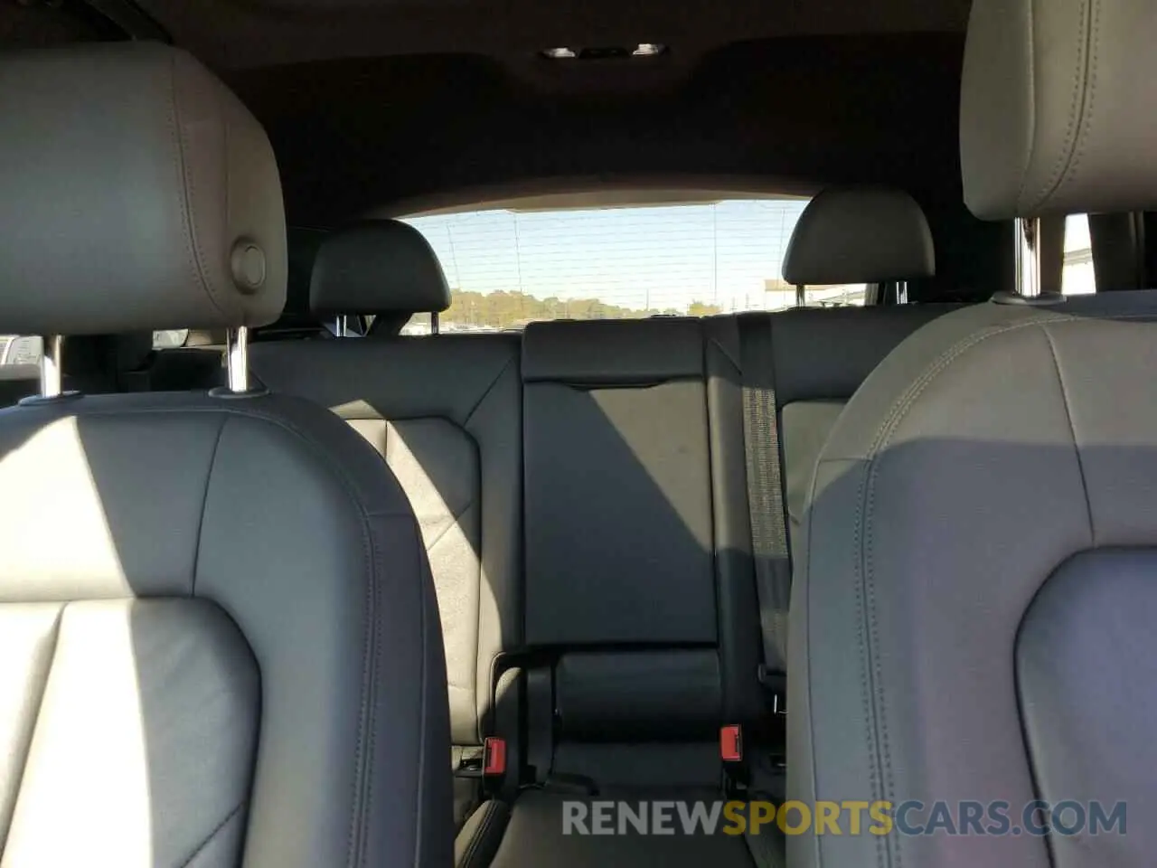 10 Photograph of a damaged car WA1AECF3XK1076650 AUDI Q3 2019