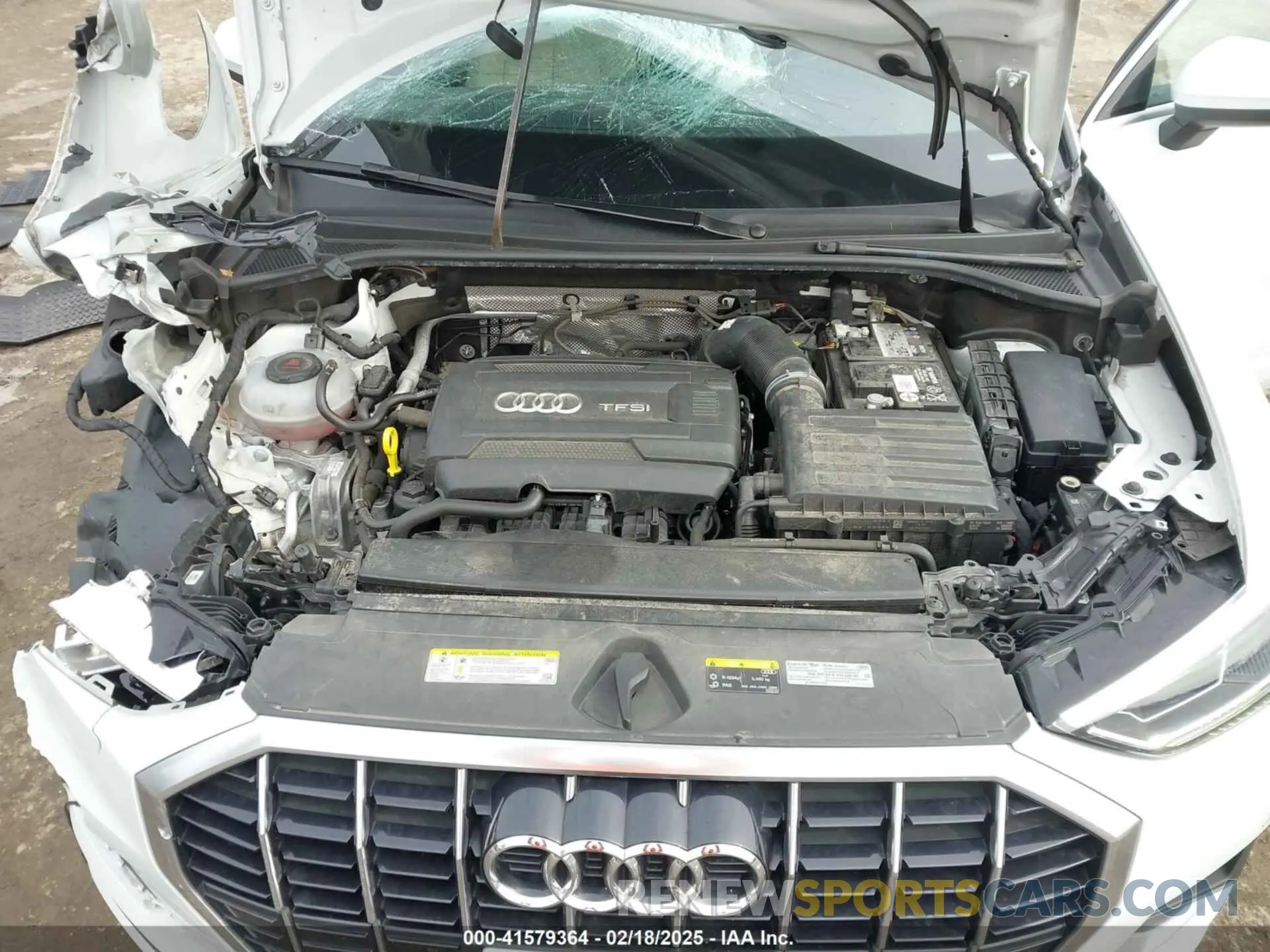 10 Photograph of a damaged car WA1BECF31K1082373 AUDI Q3 2019
