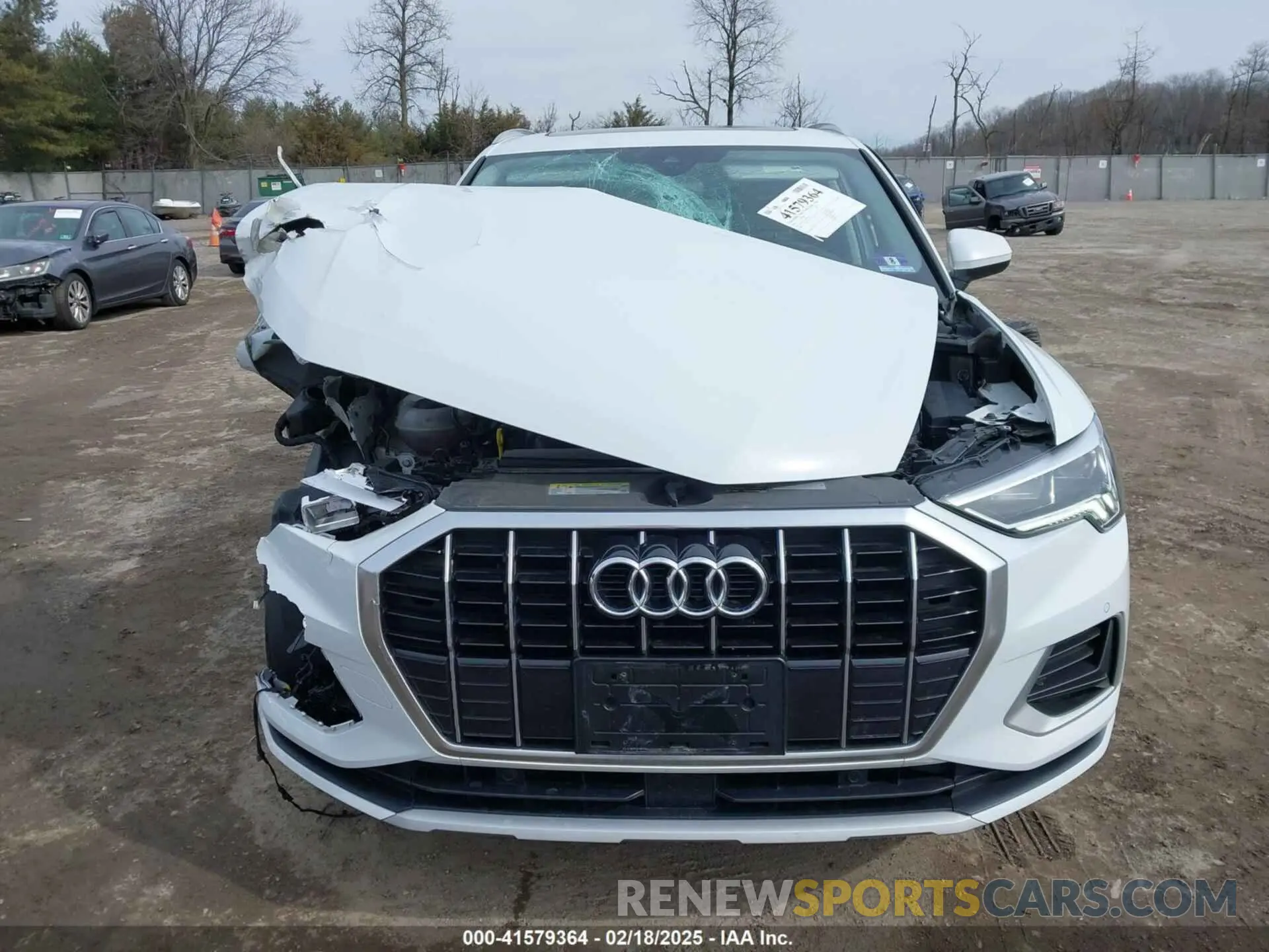 12 Photograph of a damaged car WA1BECF31K1082373 AUDI Q3 2019