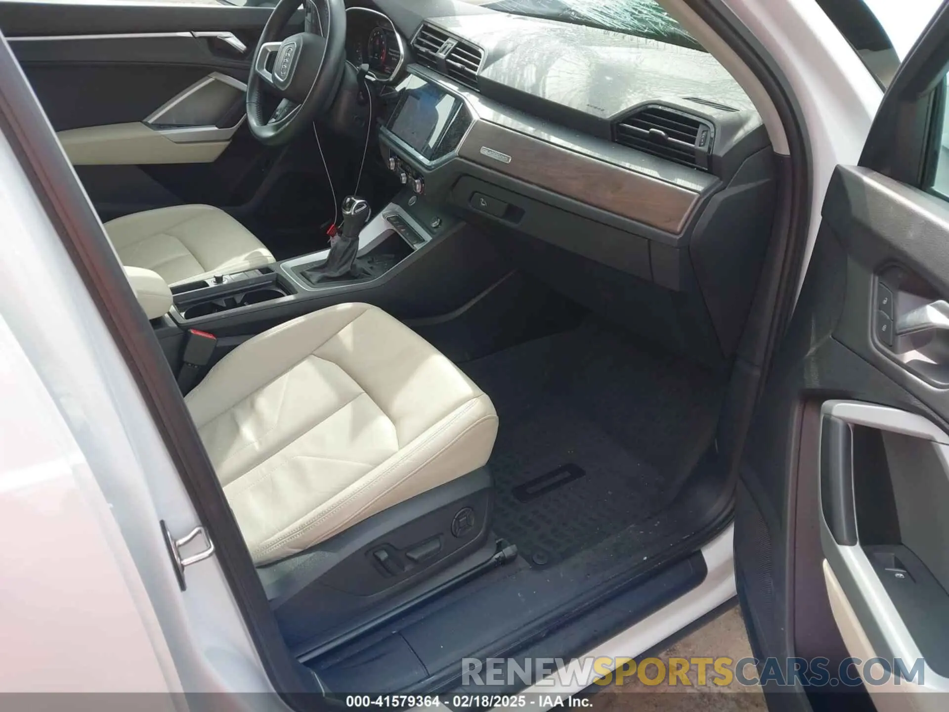 5 Photograph of a damaged car WA1BECF31K1082373 AUDI Q3 2019