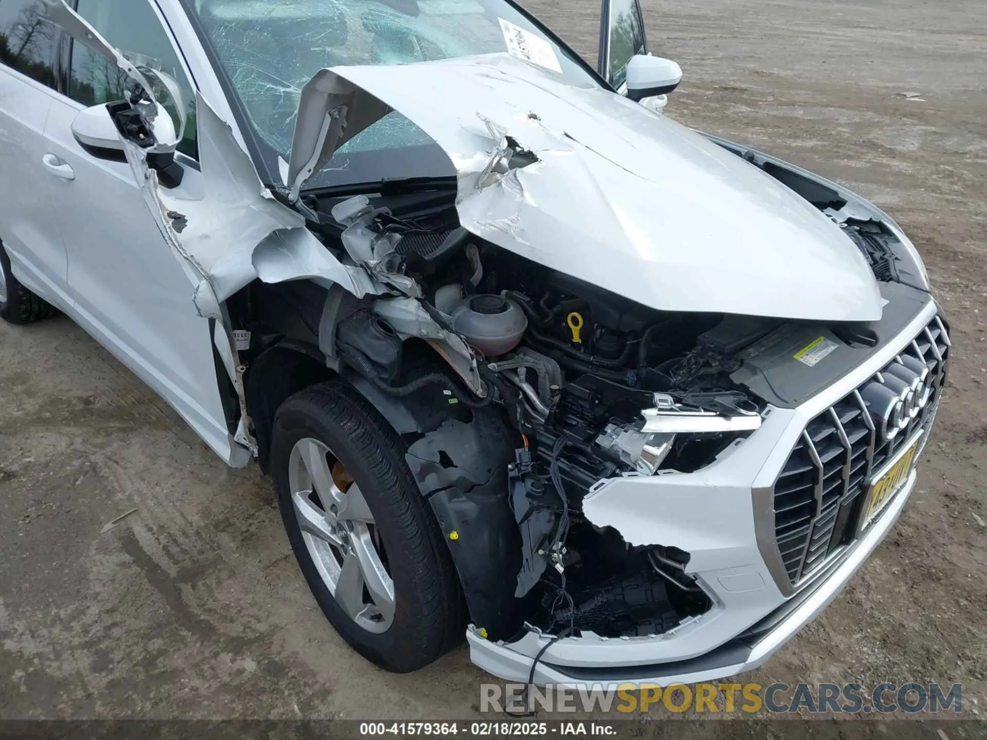 6 Photograph of a damaged car WA1BECF31K1082373 AUDI Q3 2019