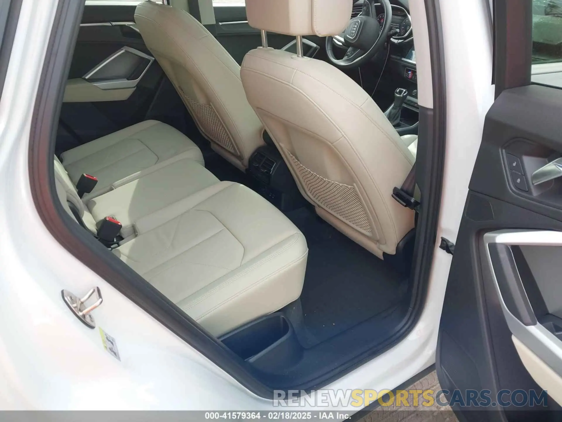 8 Photograph of a damaged car WA1BECF31K1082373 AUDI Q3 2019