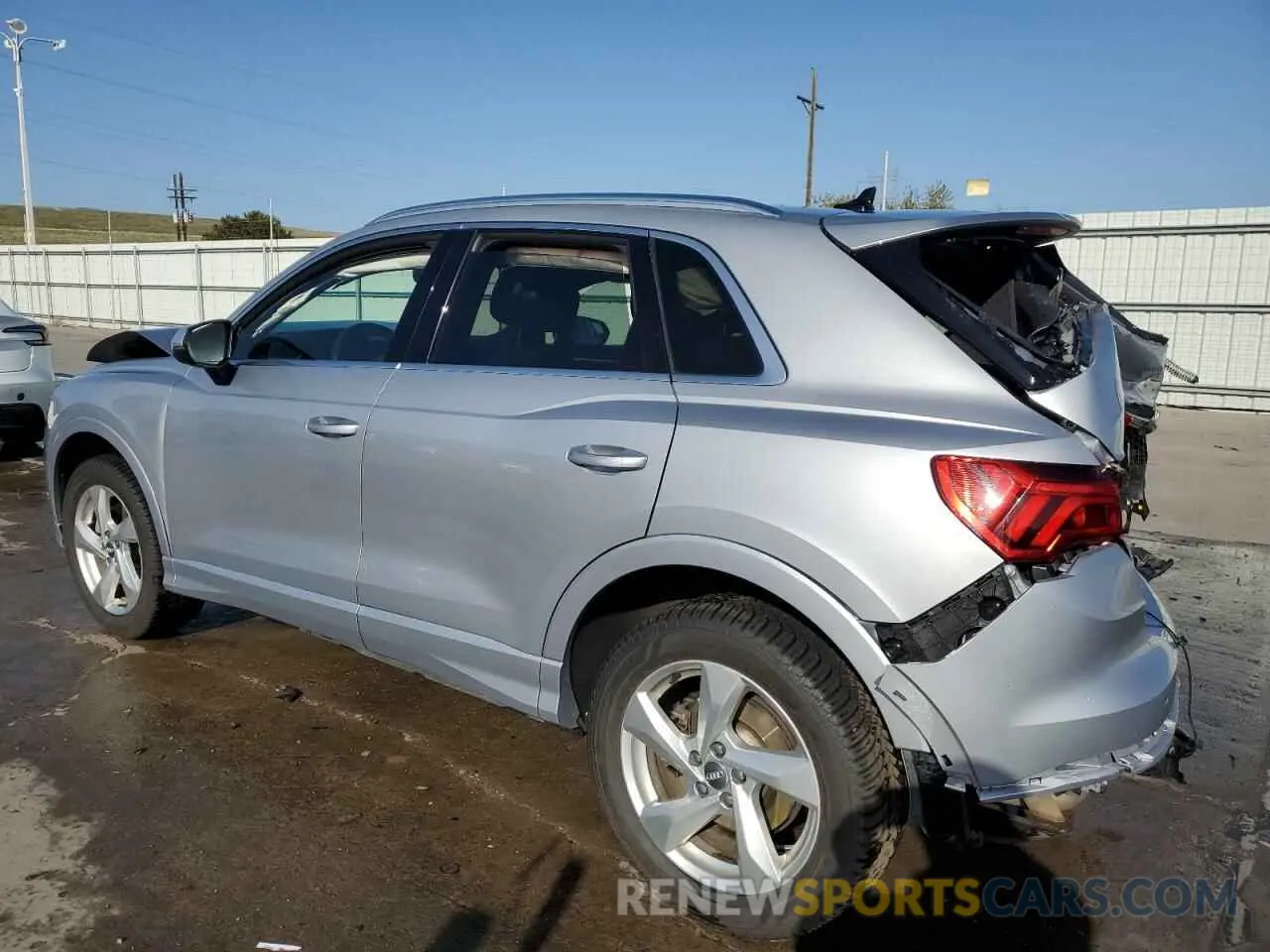 2 Photograph of a damaged car WA1BECF32K1073178 AUDI Q3 2019