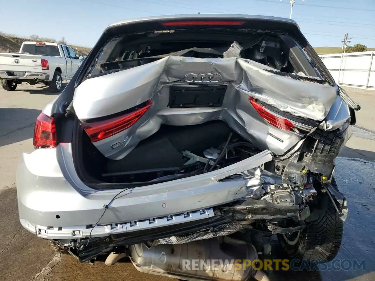 6 Photograph of a damaged car WA1BECF32K1073178 AUDI Q3 2019