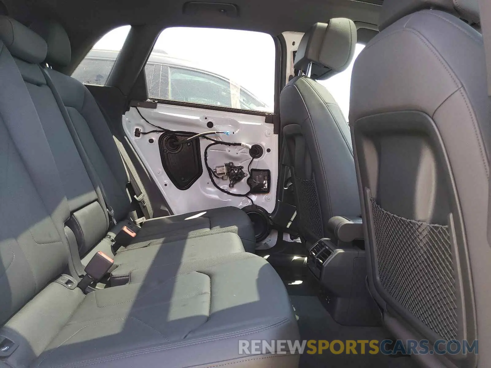 6 Photograph of a damaged car WA1BECF36K1062748 AUDI Q3 2019