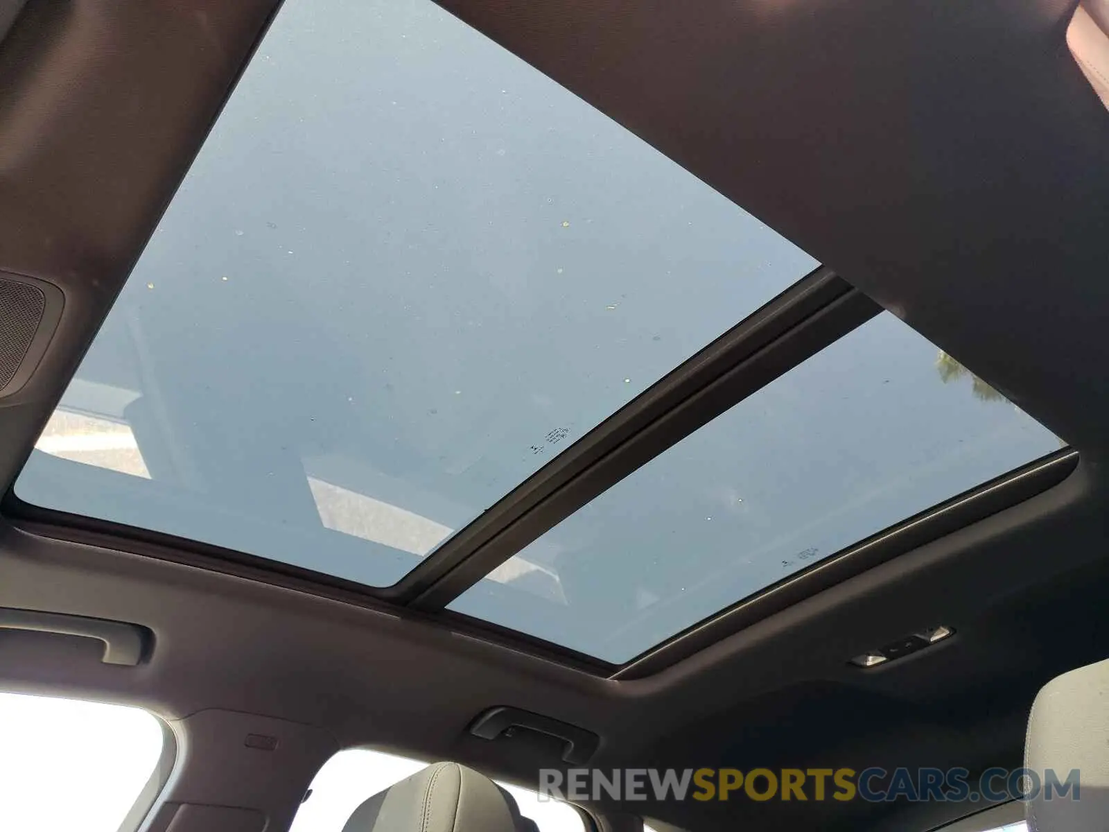 9 Photograph of a damaged car WA1BECF36K1062748 AUDI Q3 2019