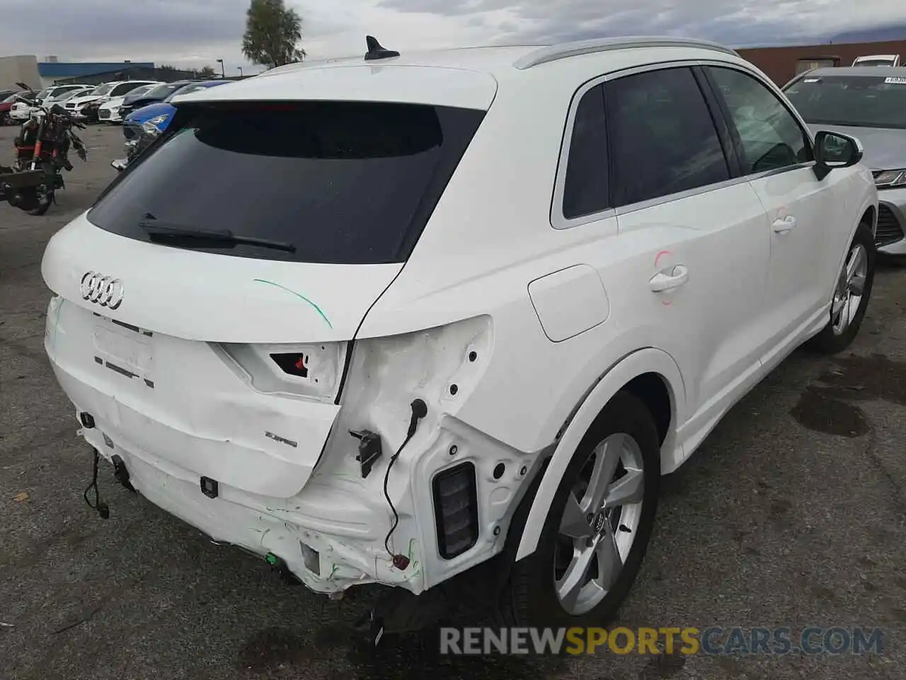 4 Photograph of a damaged car WA1BECF39K1067345 AUDI Q3 2019