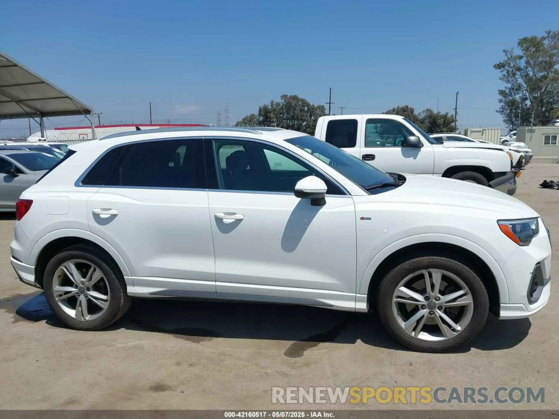 13 Photograph of a damaged car WA1DECF39K1079763 AUDI Q3 2019