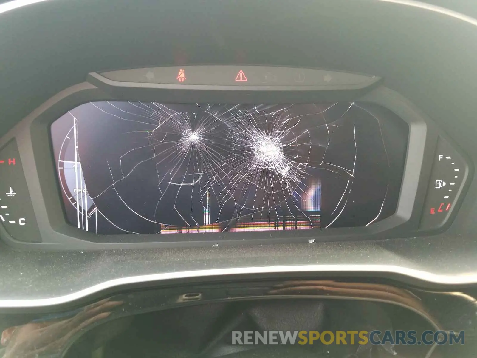 8 Photograph of a damaged car WA1EECF30K1071359 AUDI Q3 2019