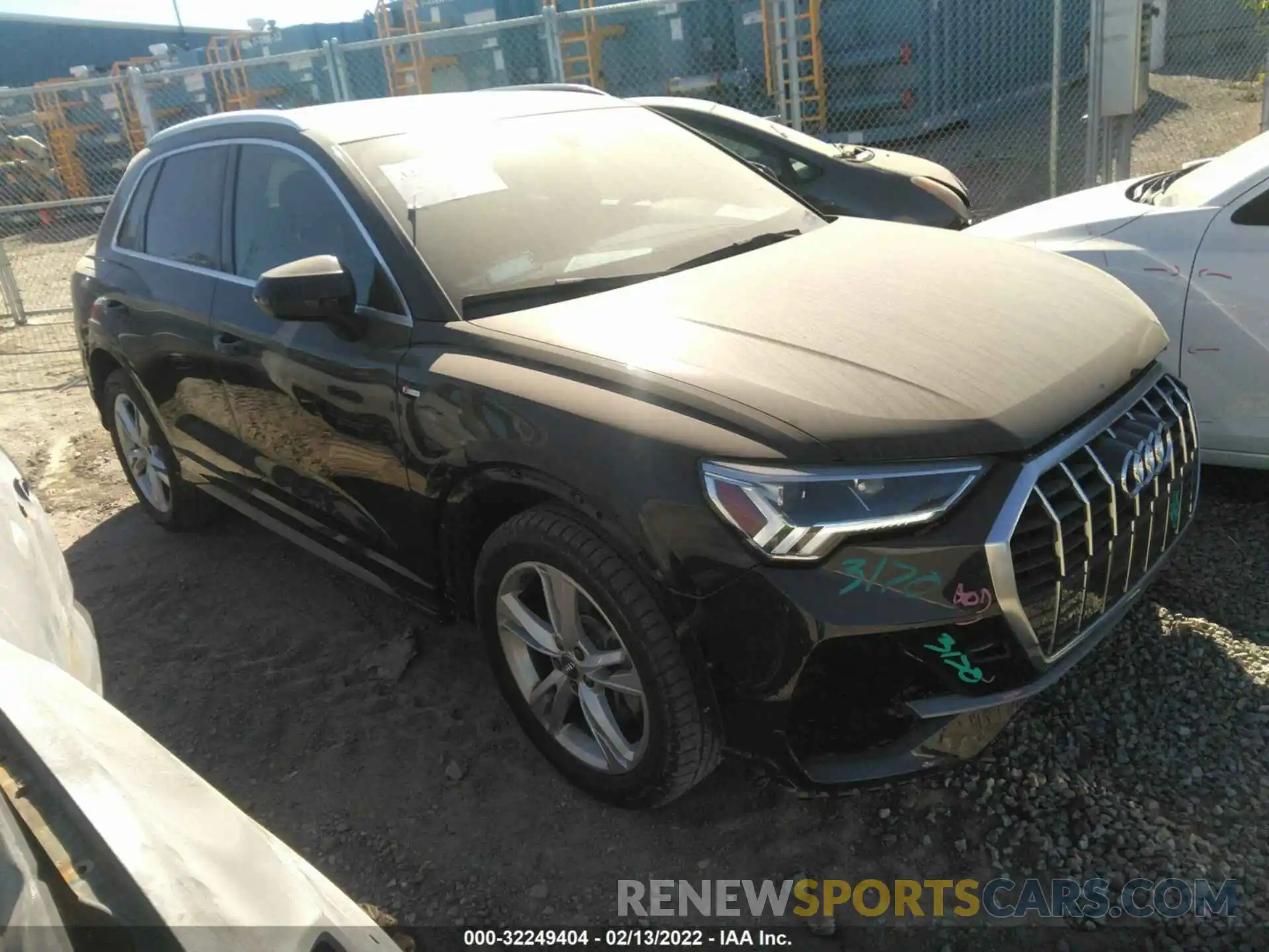 1 Photograph of a damaged car WA1EECF32K1062209 AUDI Q3 2019