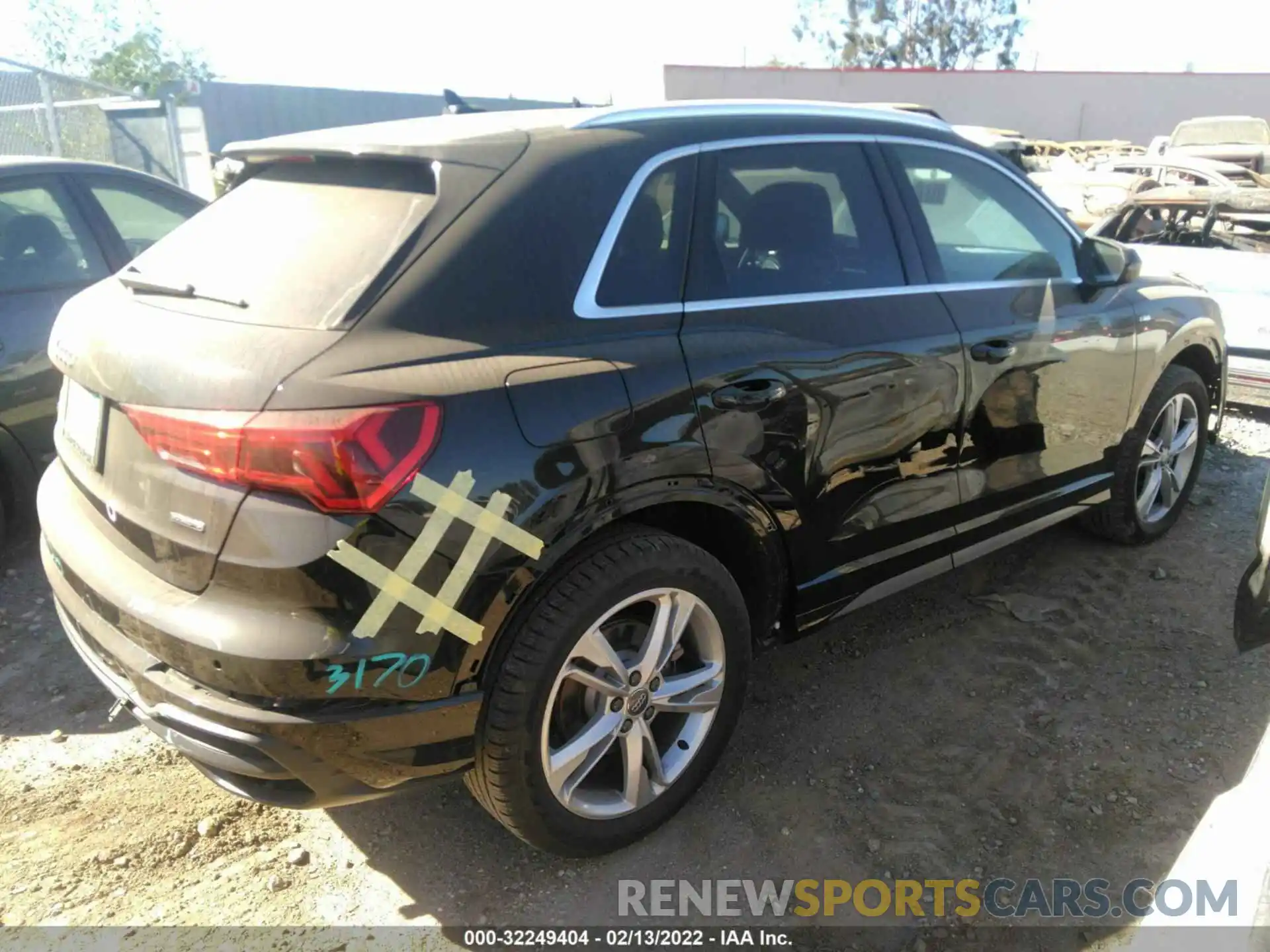 4 Photograph of a damaged car WA1EECF32K1062209 AUDI Q3 2019