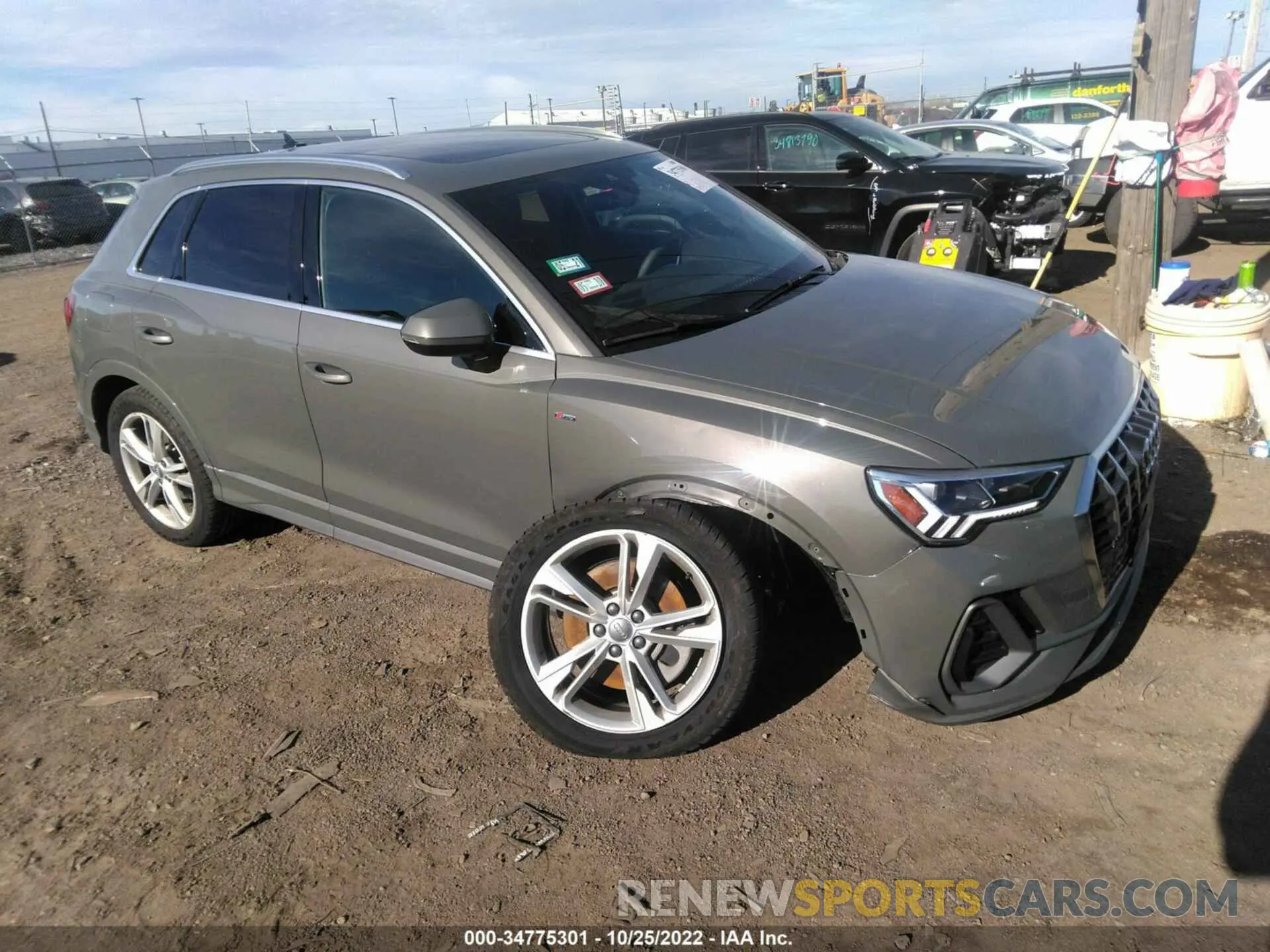 1 Photograph of a damaged car WA1EECF34K1080968 AUDI Q3 2019