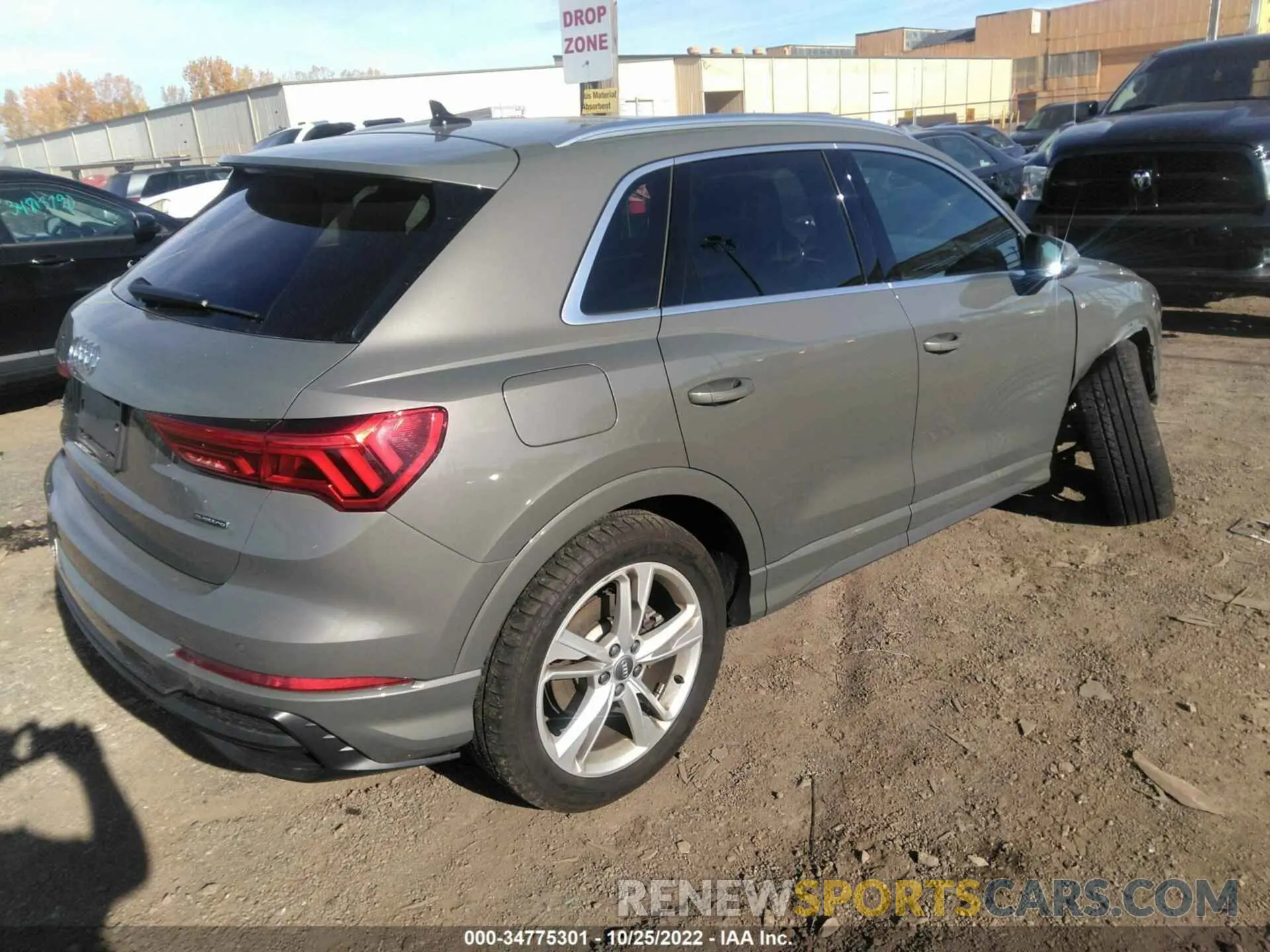 4 Photograph of a damaged car WA1EECF34K1080968 AUDI Q3 2019