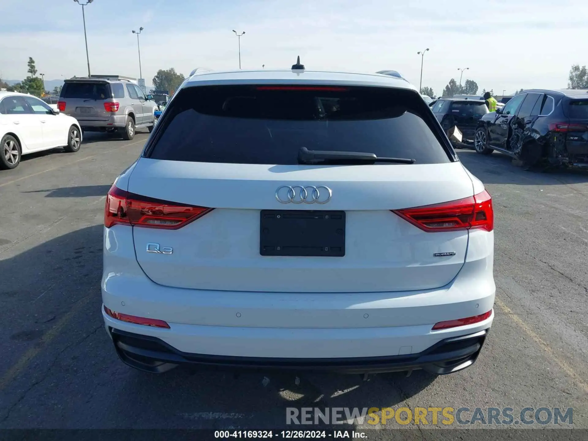 15 Photograph of a damaged car WA1EECF35K1071194 AUDI Q3 2019