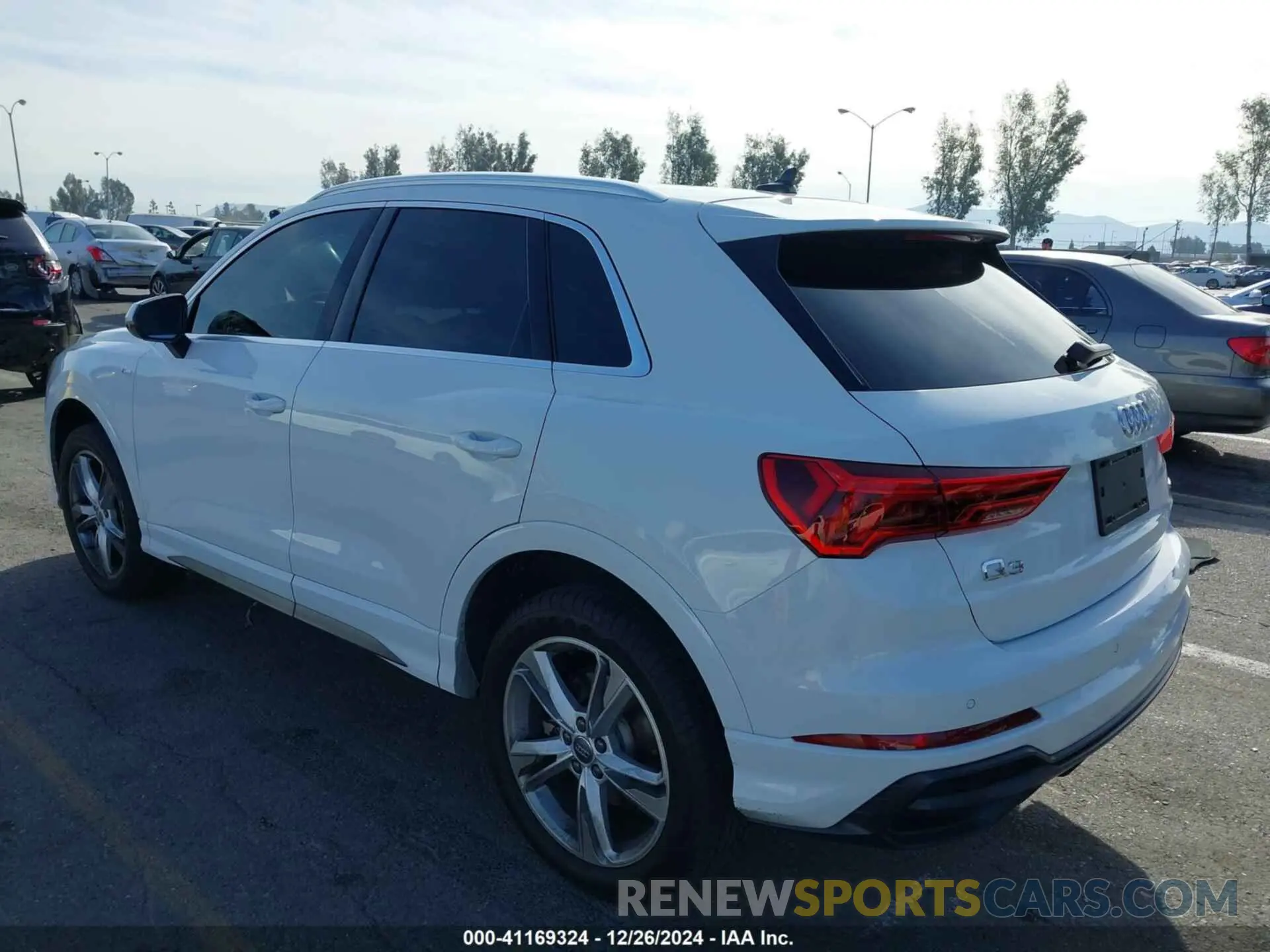 3 Photograph of a damaged car WA1EECF35K1071194 AUDI Q3 2019