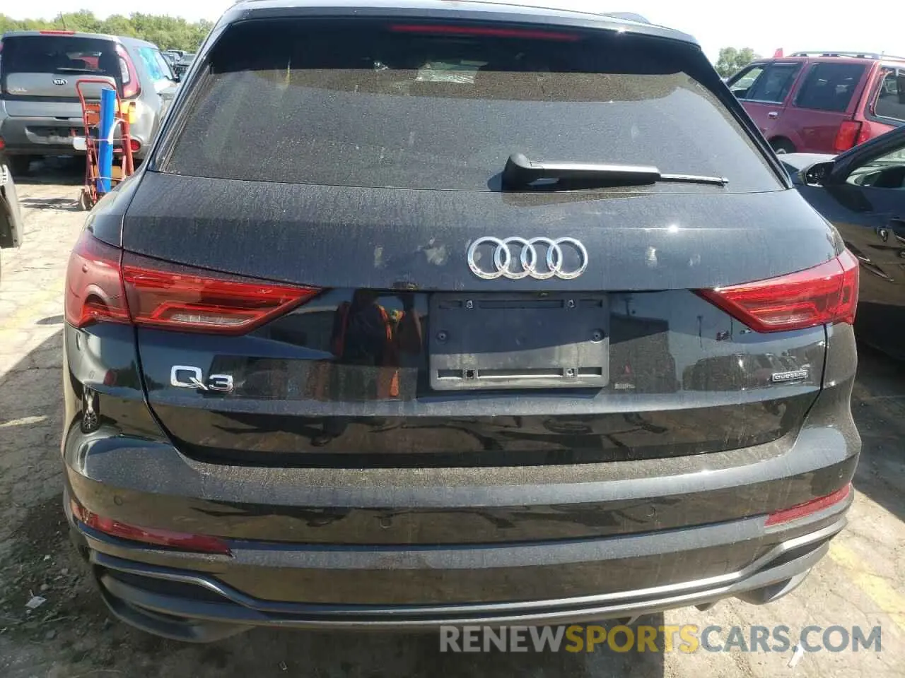 9 Photograph of a damaged car WA1FECF37K1070066 AUDI Q3 2019