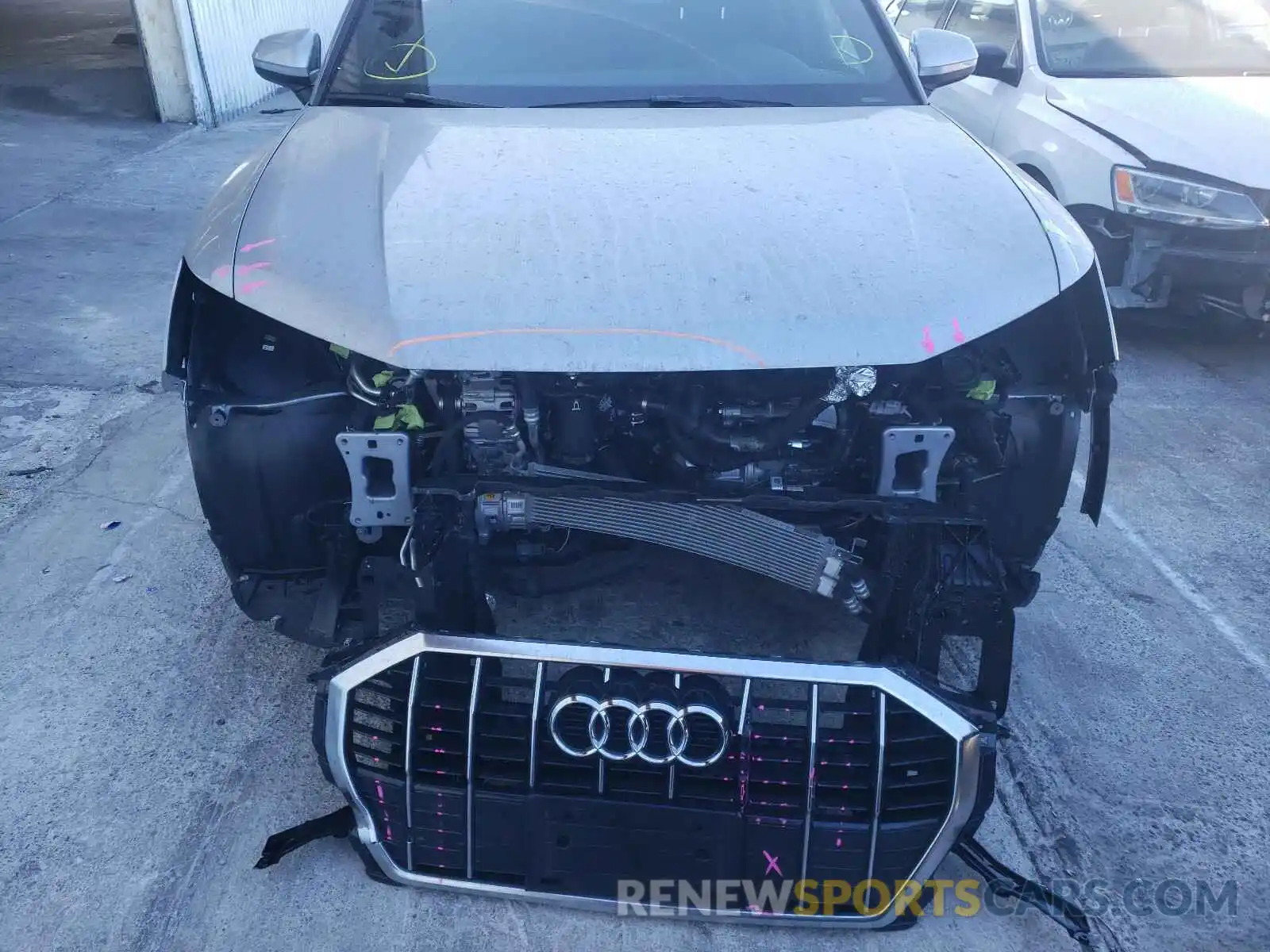 9 Photograph of a damaged car WA1AECF30L1003983 AUDI Q3 2020