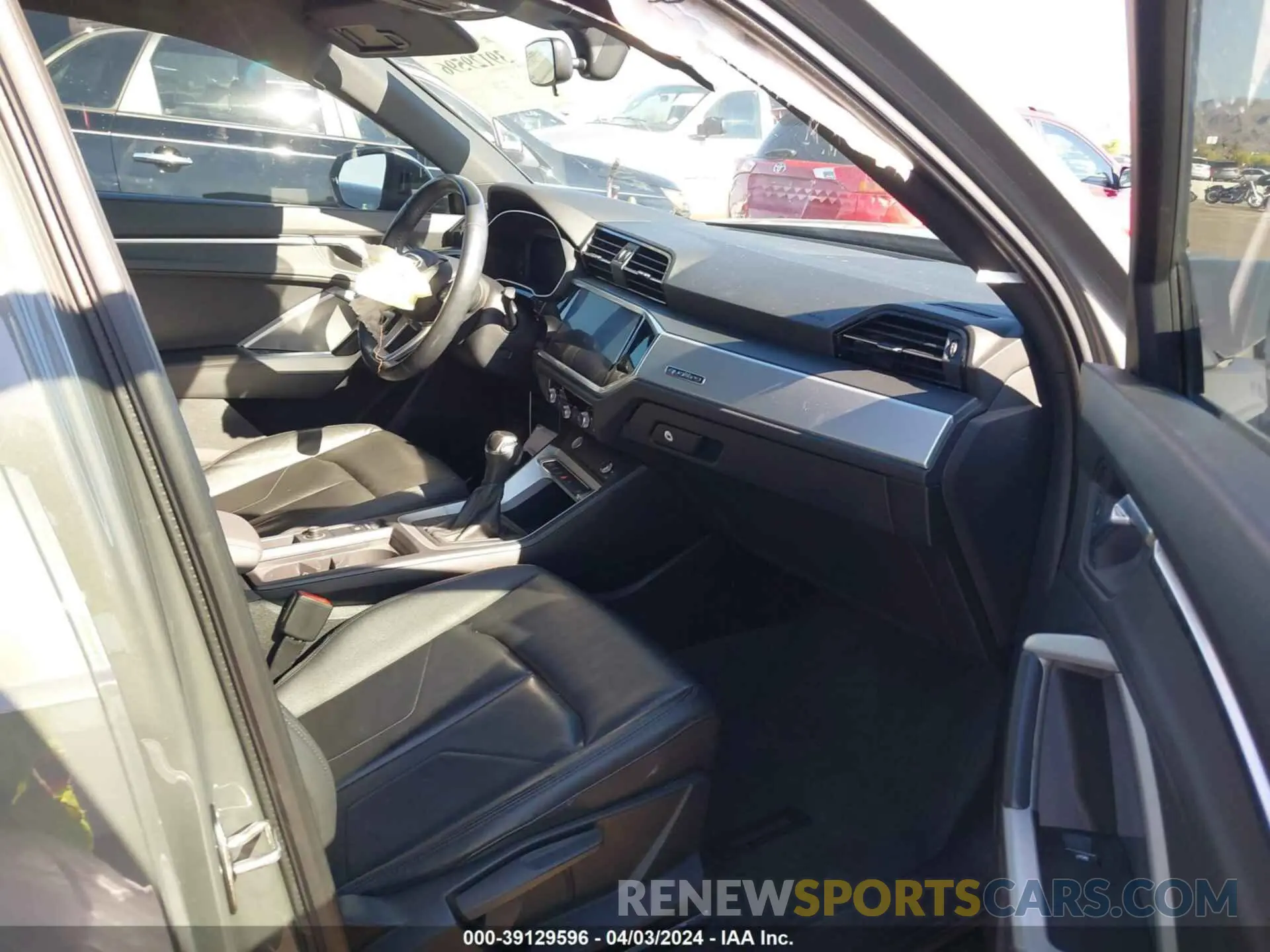 5 Photograph of a damaged car WA1AECF30L1007967 AUDI Q3 2020