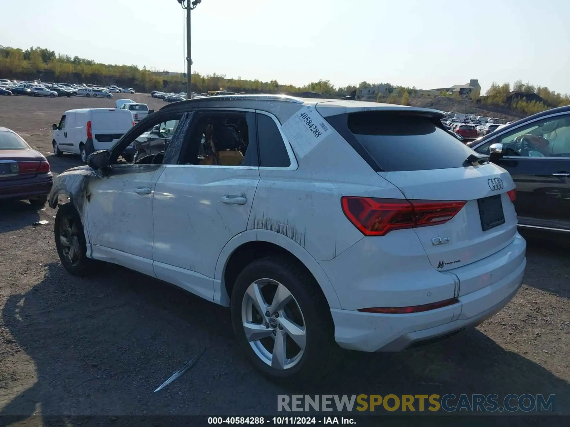 3 Photograph of a damaged car WA1AECF30L1039818 AUDI Q3 2020