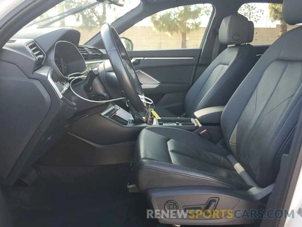 7 Photograph of a damaged car WA1AECF30L1059339 AUDI Q3 2020
