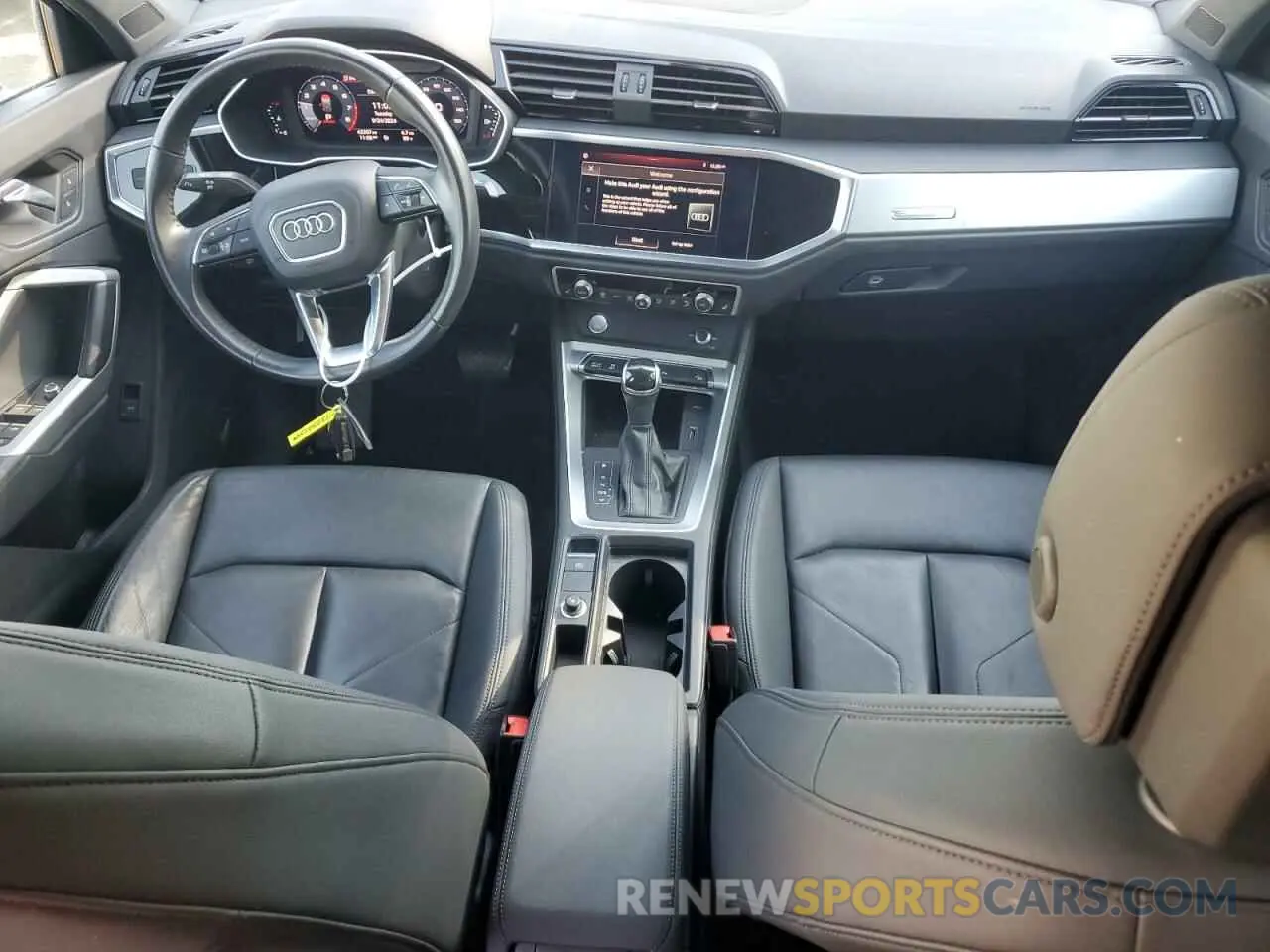 8 Photograph of a damaged car WA1AECF30L1059339 AUDI Q3 2020