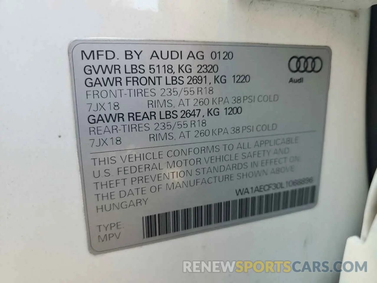 13 Photograph of a damaged car WA1AECF30L1068896 AUDI Q3 2020
