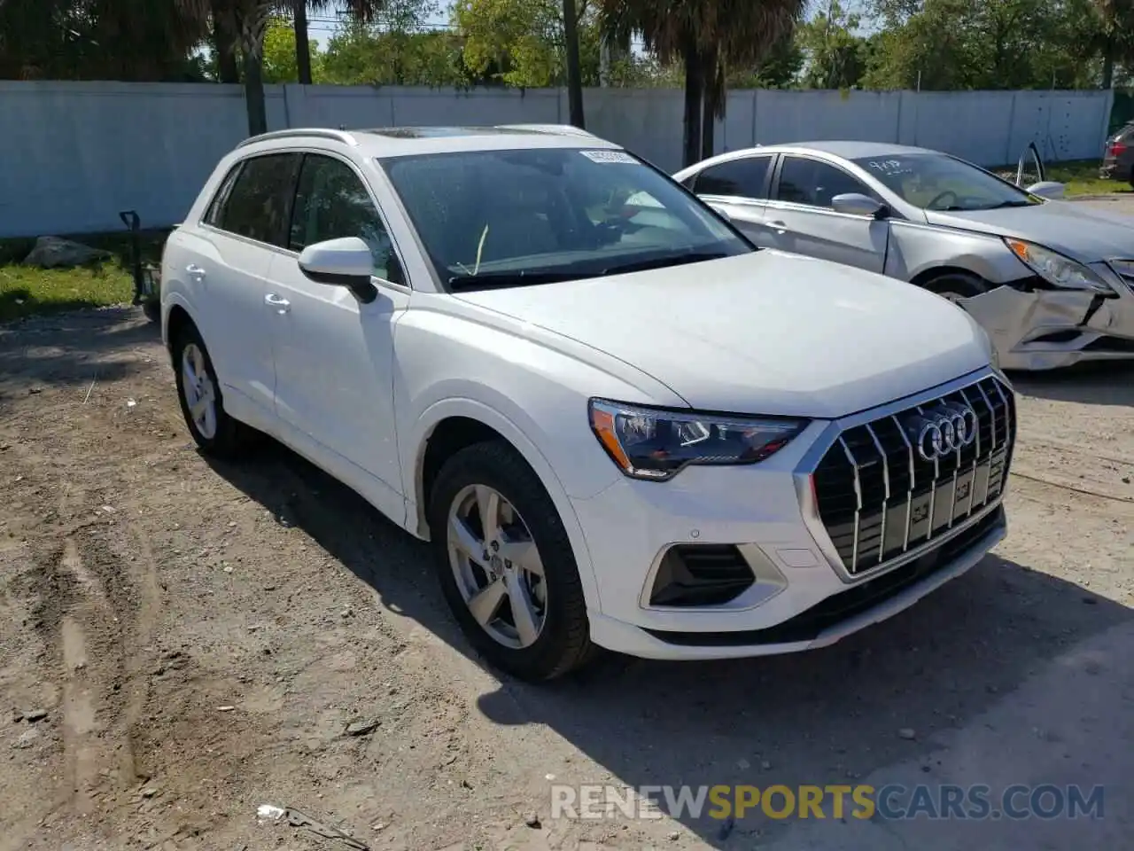 1 Photograph of a damaged car WA1AECF30L1075119 AUDI Q3 2020