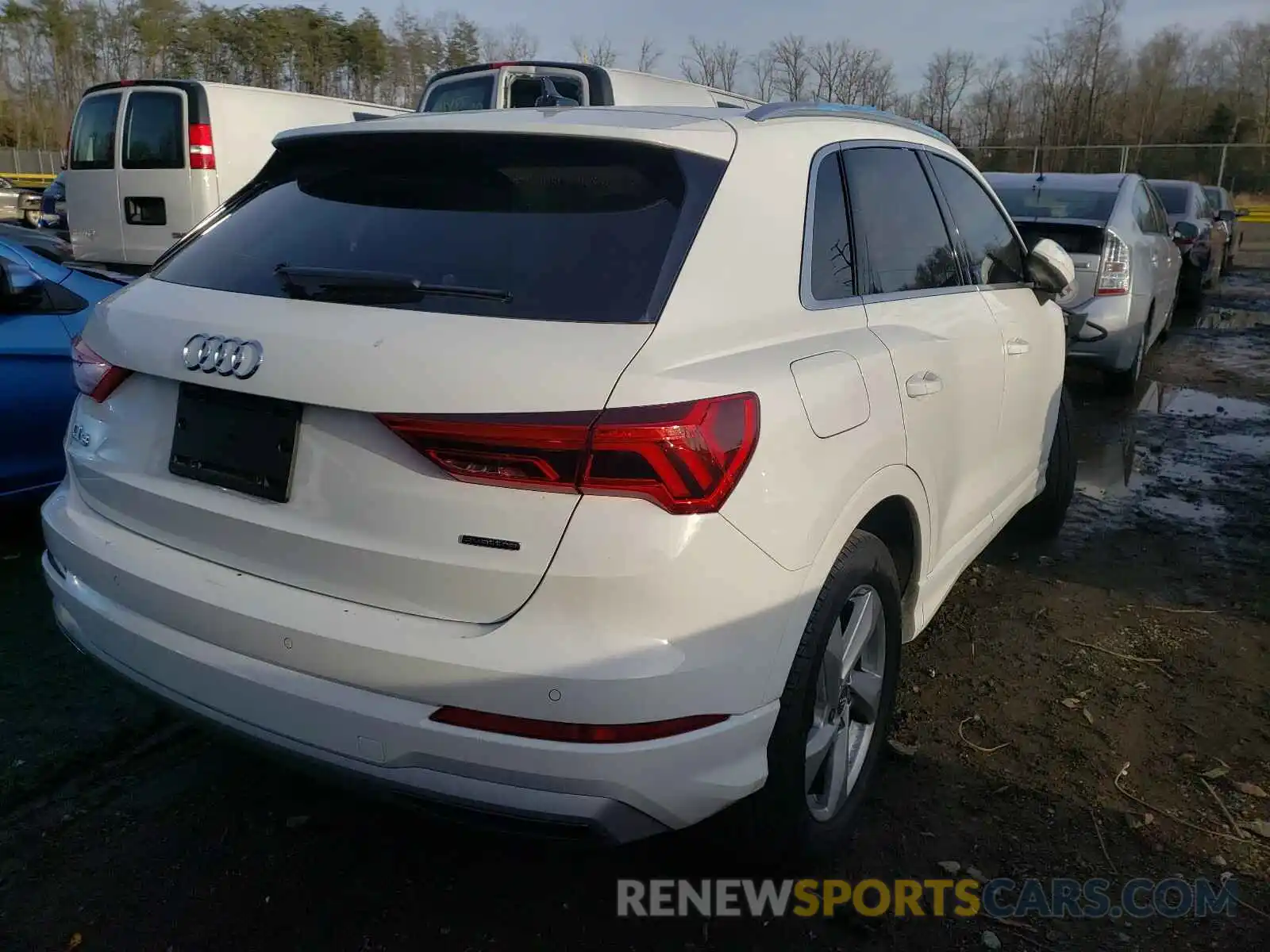 4 Photograph of a damaged car WA1AECF30L1079705 AUDI Q3 2020