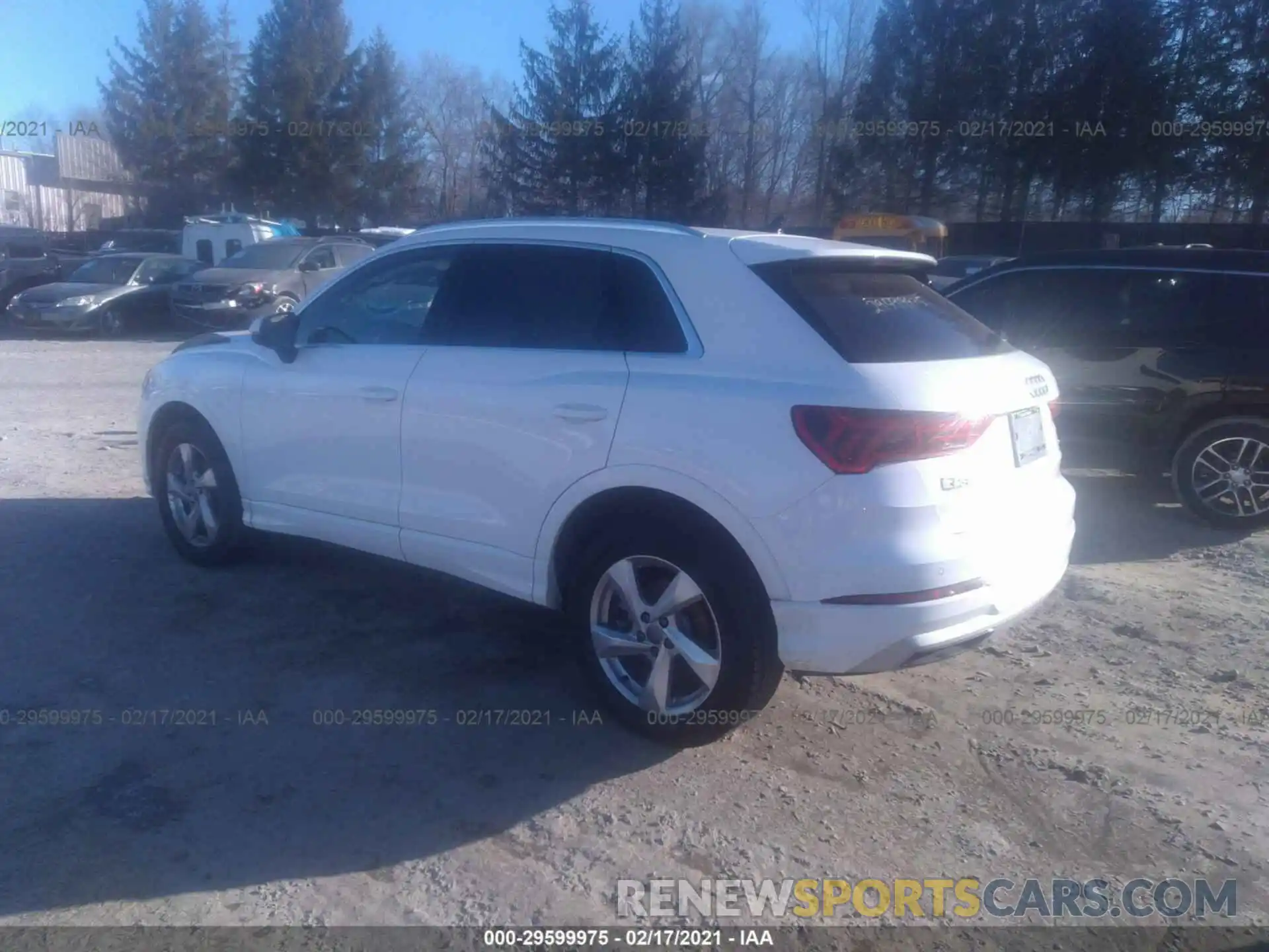 3 Photograph of a damaged car WA1AECF30L1099212 AUDI Q3 2020