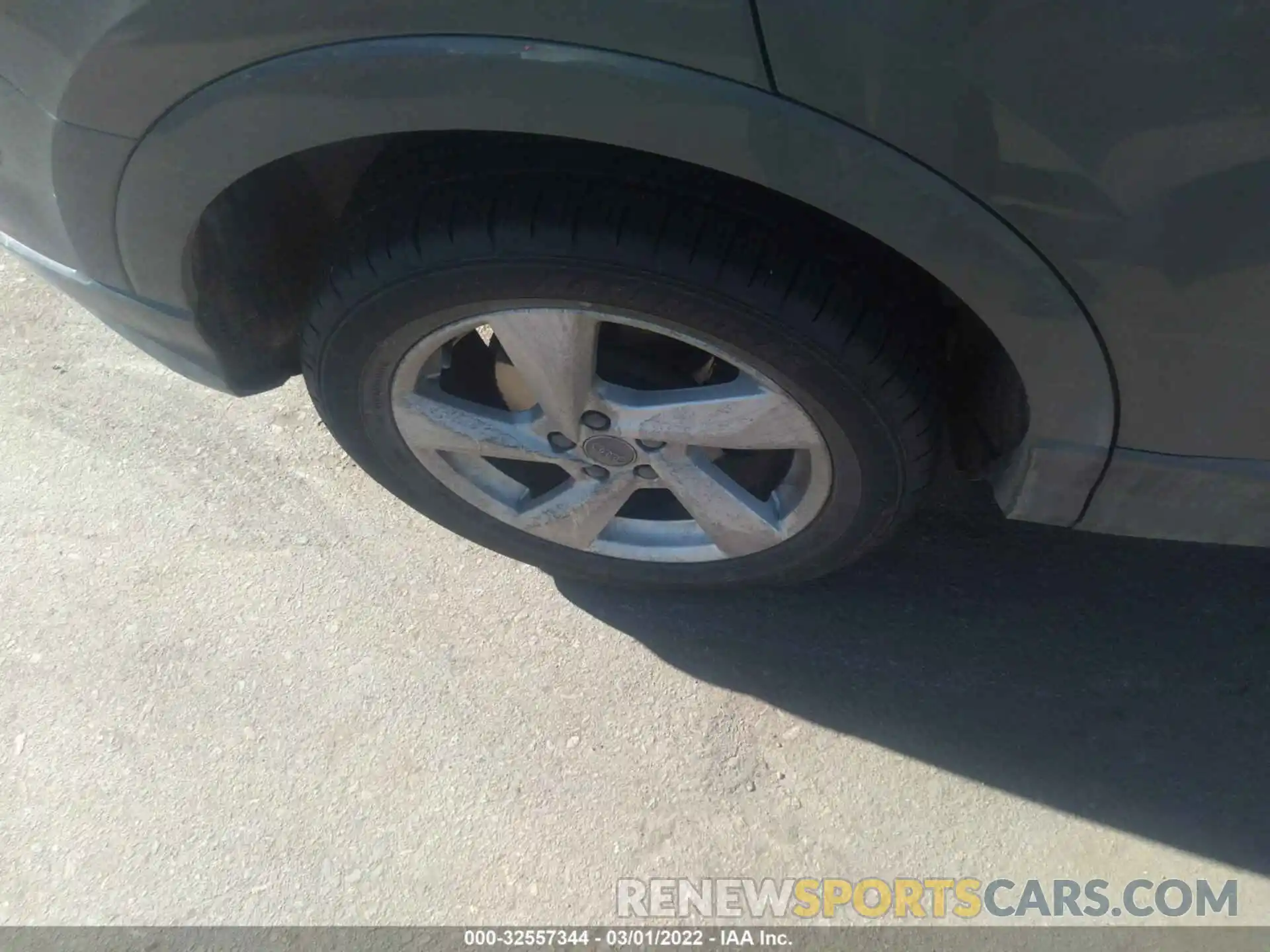 15 Photograph of a damaged car WA1AECF31L1035048 AUDI Q3 2020