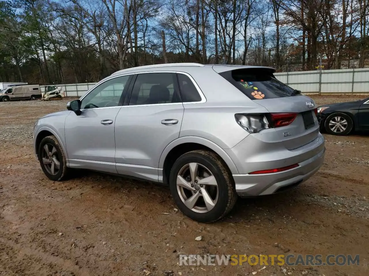 2 Photograph of a damaged car WA1AECF31L1040461 AUDI Q3 2020