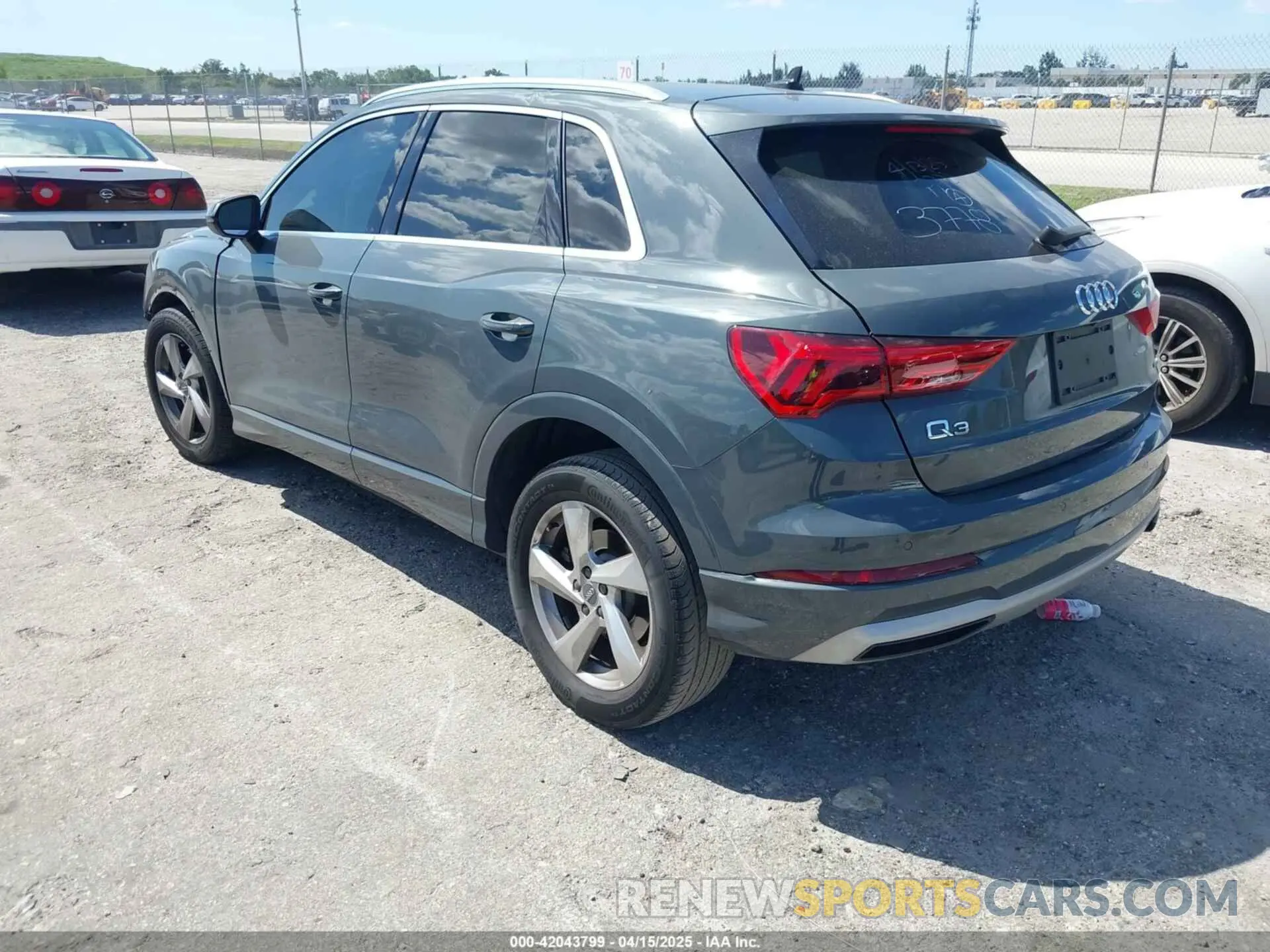 3 Photograph of a damaged car WA1AECF31L1043778 AUDI Q3 2020