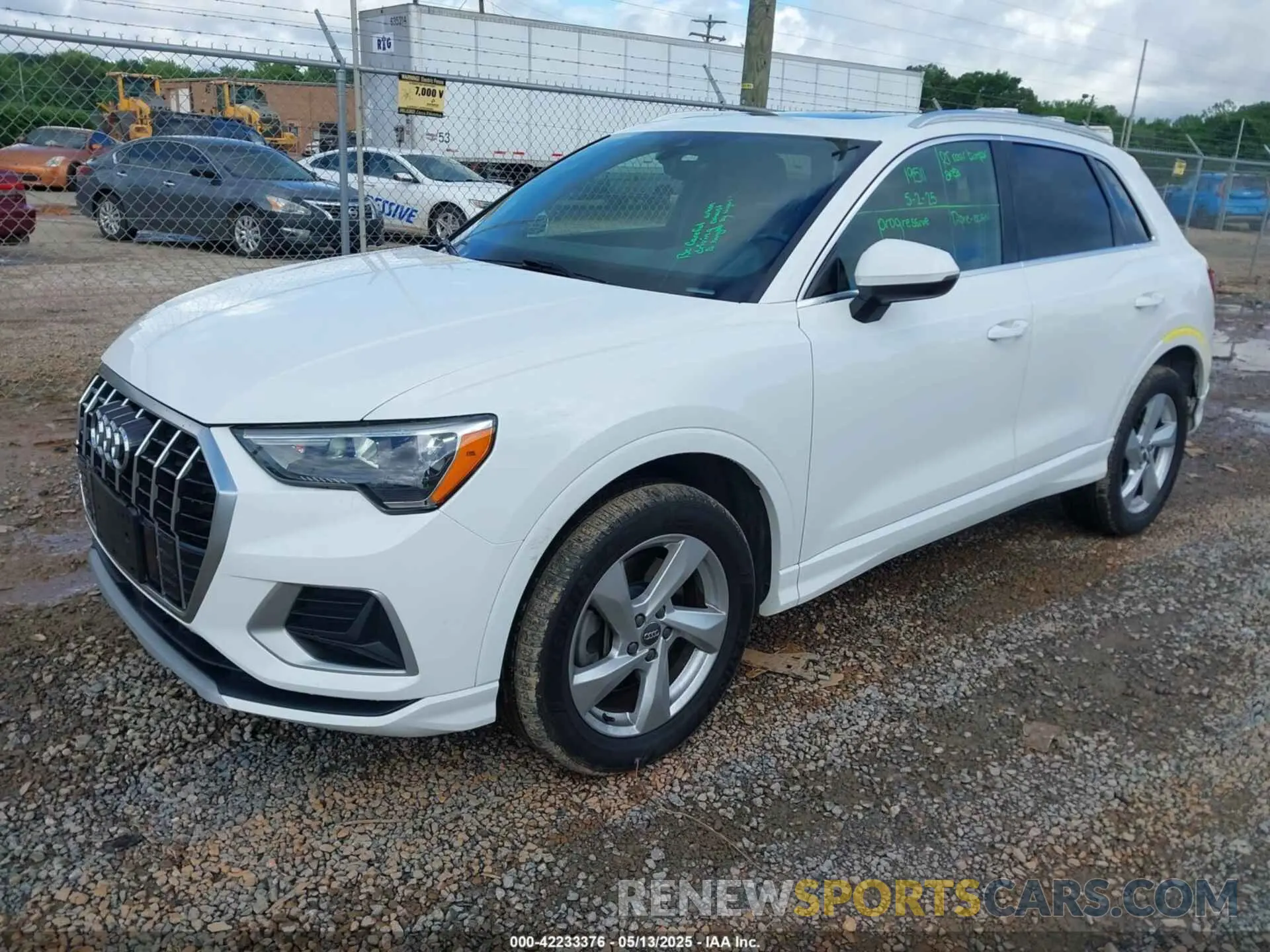 2 Photograph of a damaged car WA1AECF31L1052769 AUDI Q3 2020