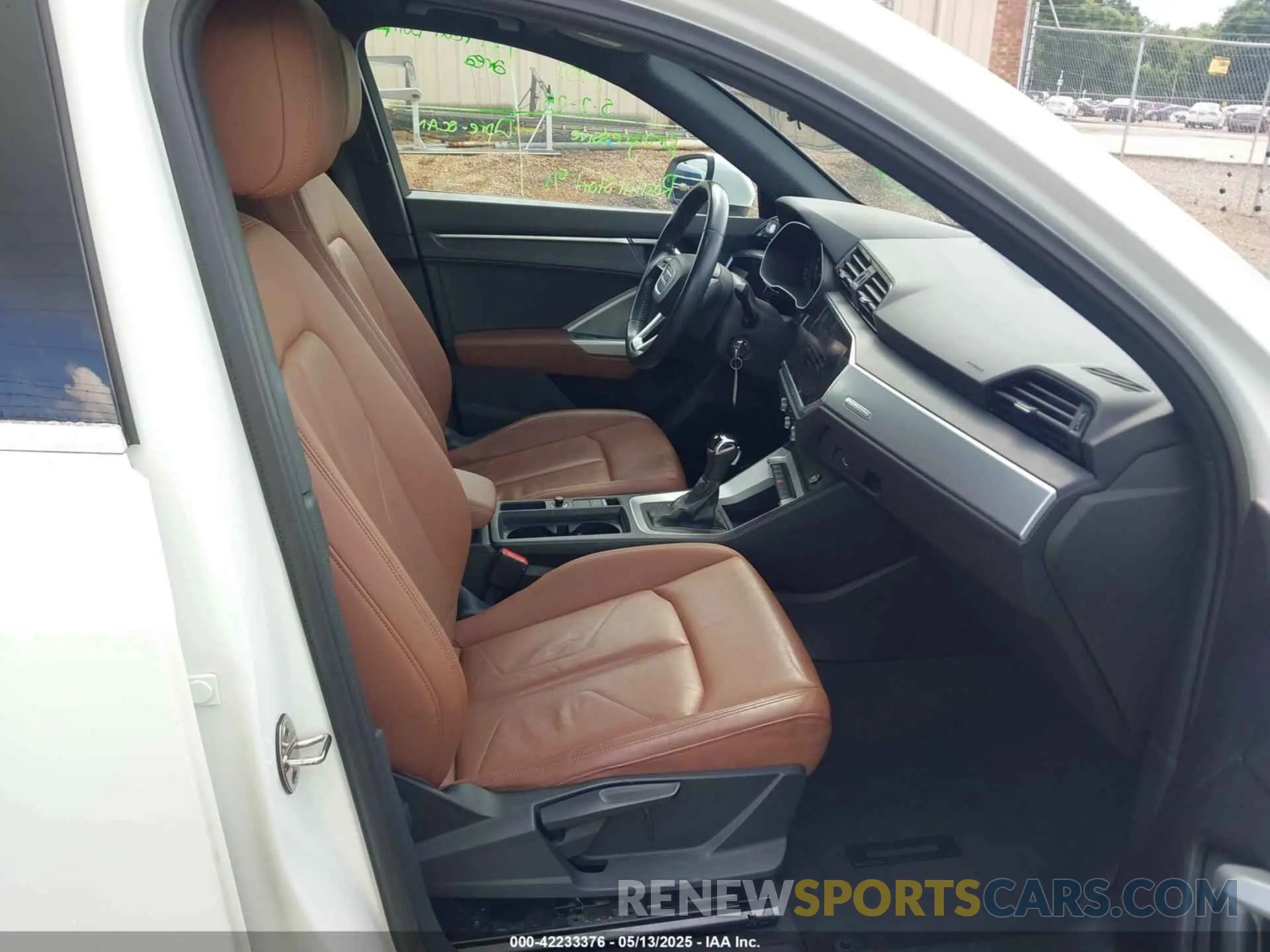 5 Photograph of a damaged car WA1AECF31L1052769 AUDI Q3 2020