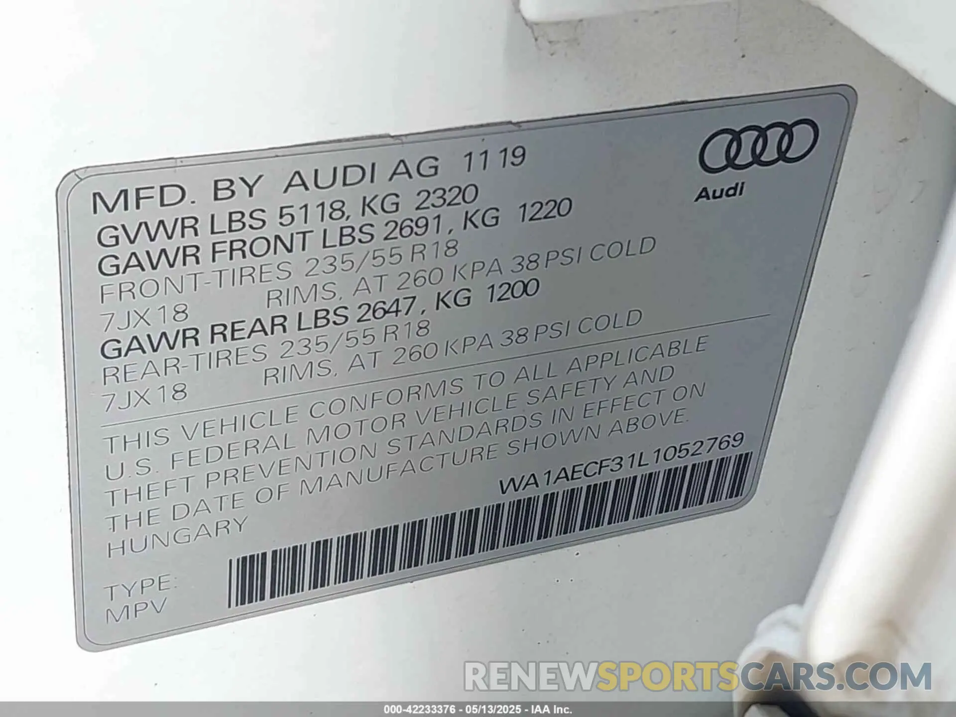 9 Photograph of a damaged car WA1AECF31L1052769 AUDI Q3 2020