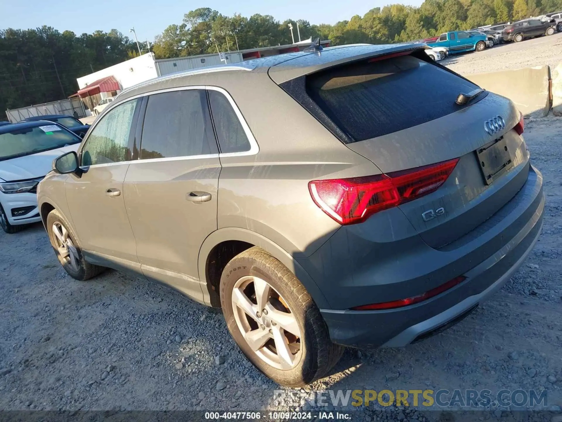 3 Photograph of a damaged car WA1AECF31L1083388 AUDI Q3 2020