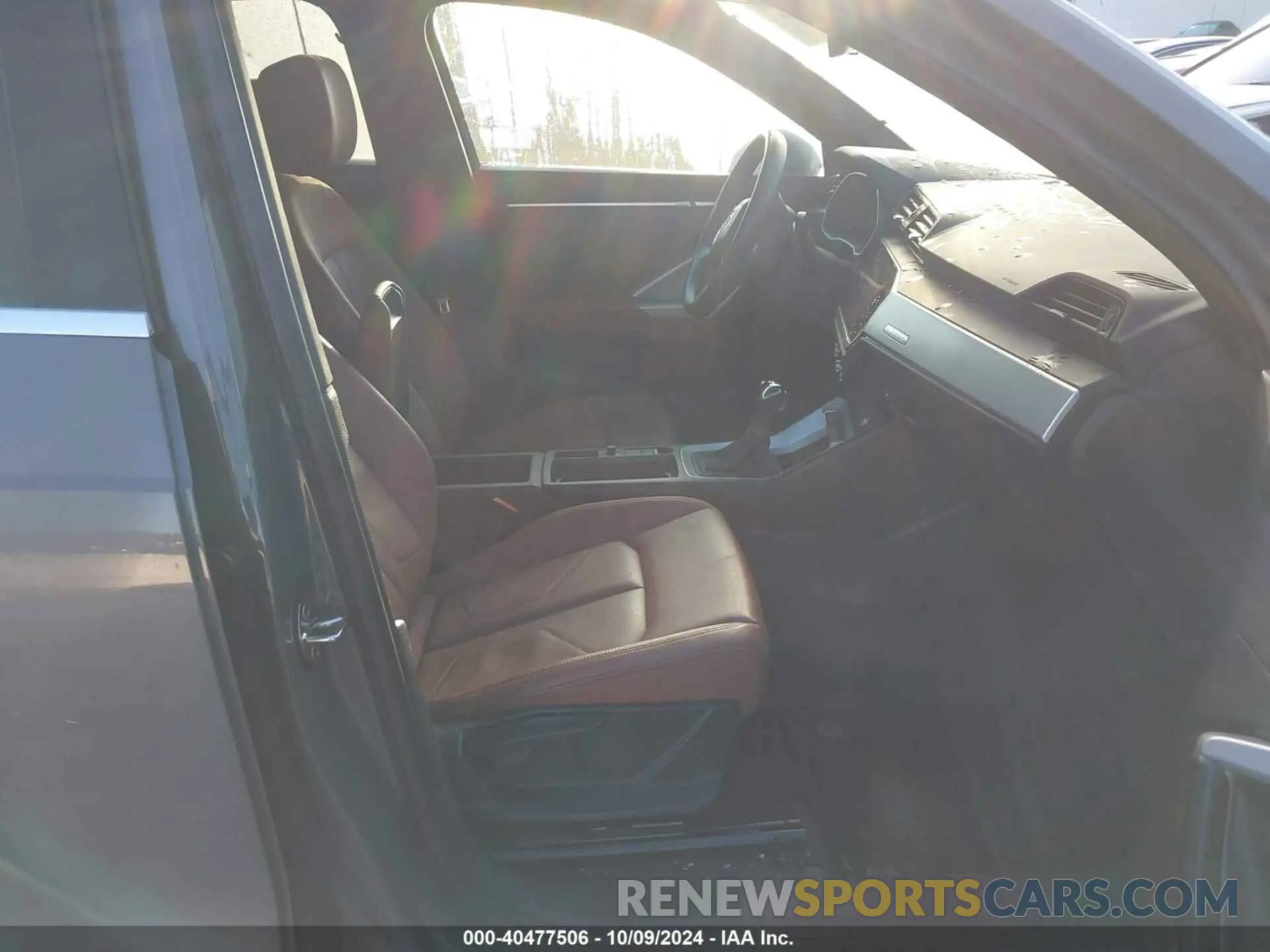 5 Photograph of a damaged car WA1AECF31L1083388 AUDI Q3 2020
