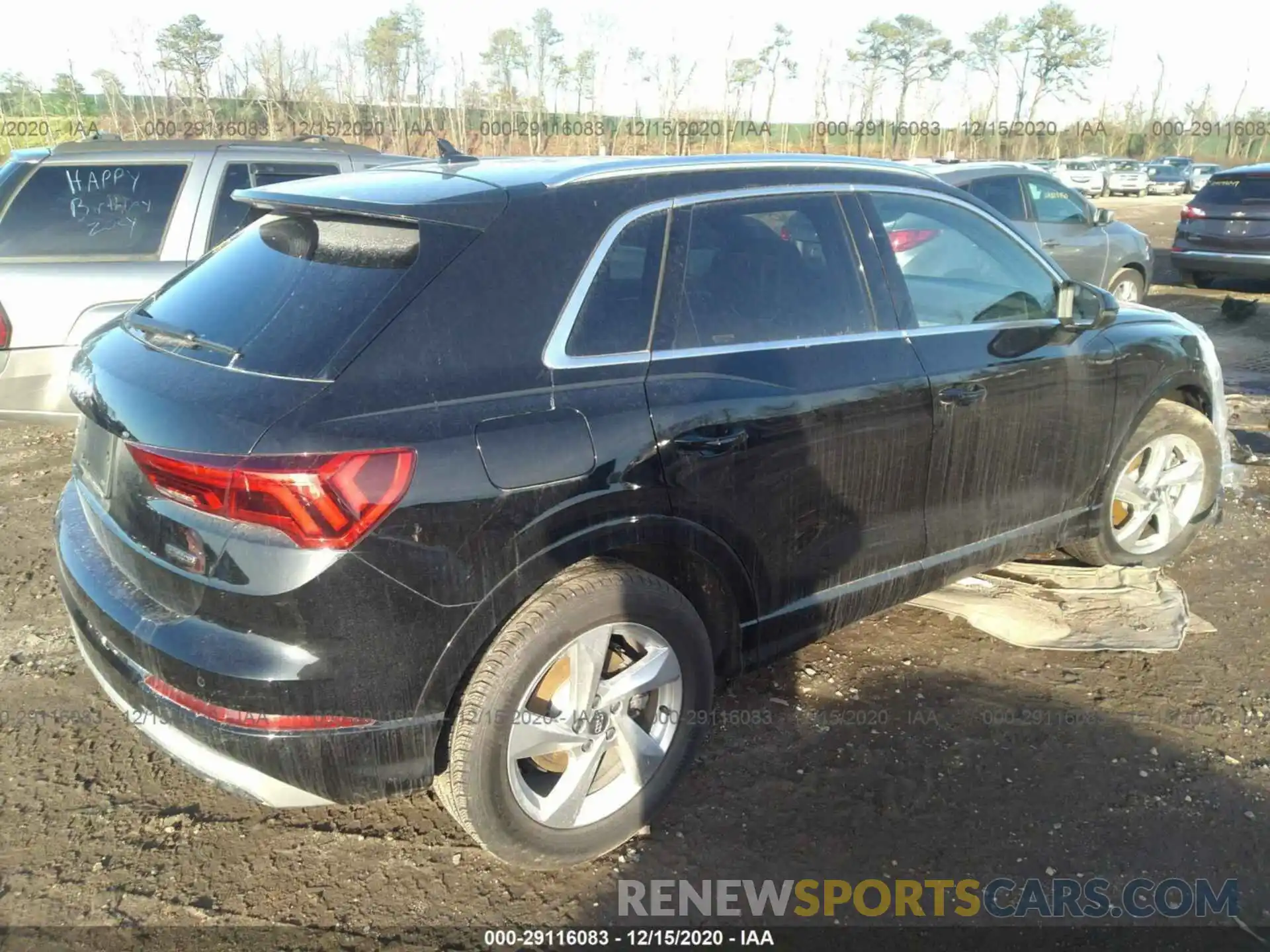 4 Photograph of a damaged car WA1AECF31L1111092 AUDI Q3 2020